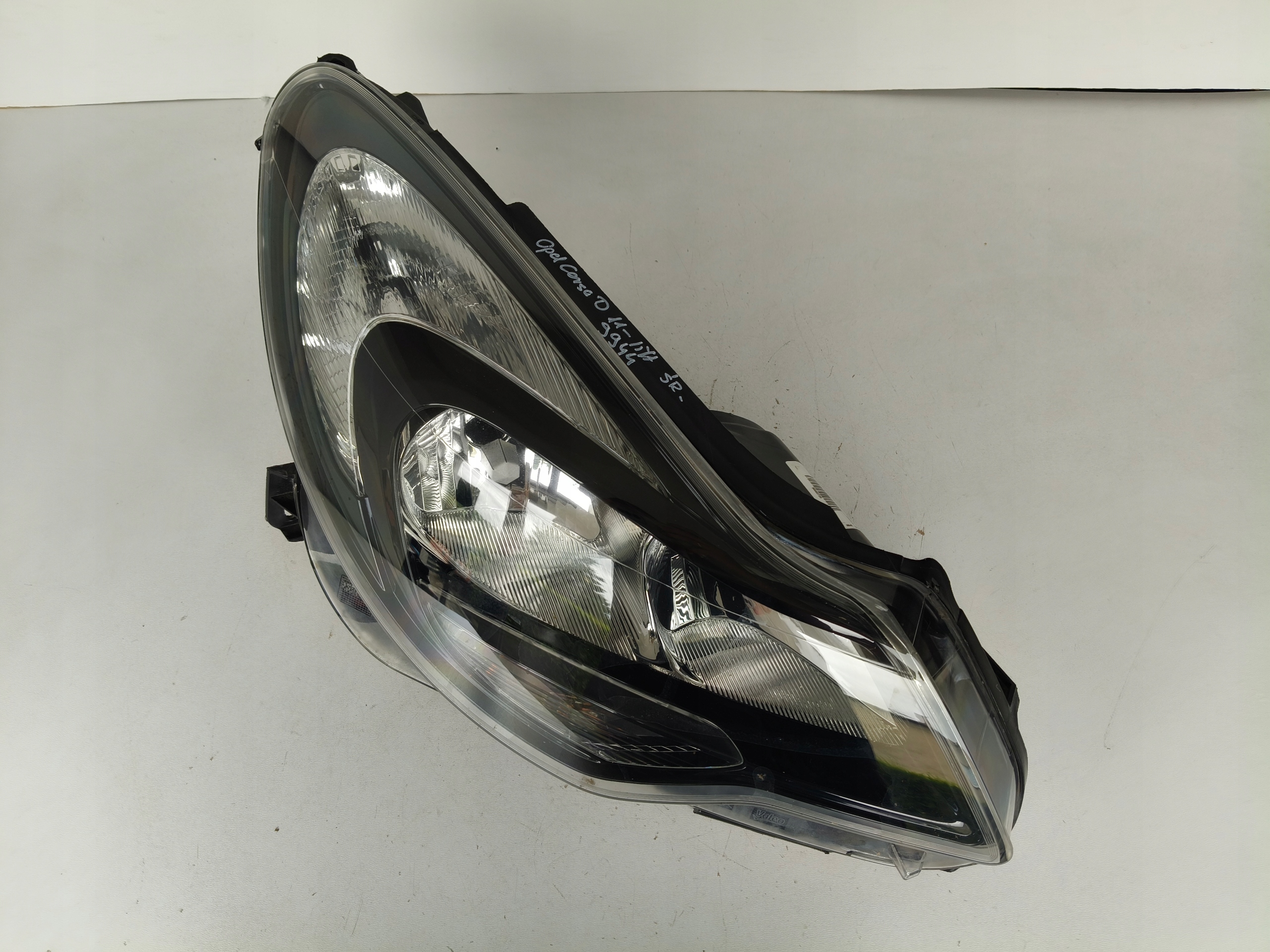 light right REFLEKTOR OPEL CORSA D 11-14 LIFT CIEMNA