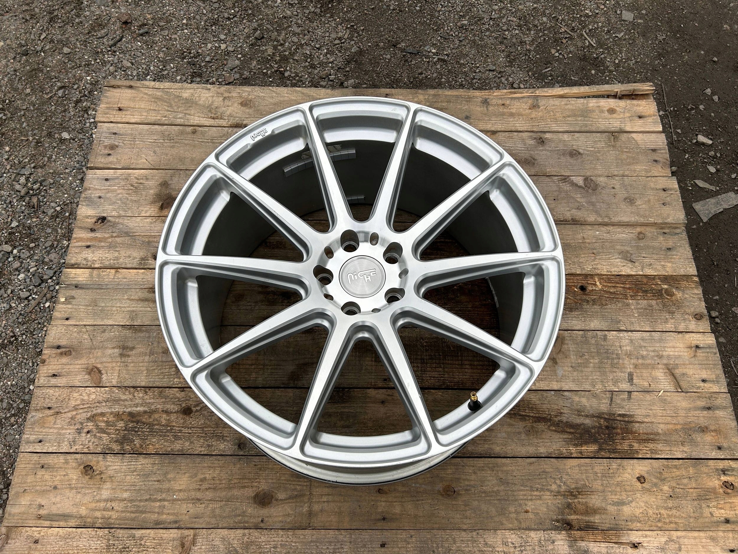 kolo disk disk NICHE Essen Gloss Silver 20" J10X20 Ford Mustang