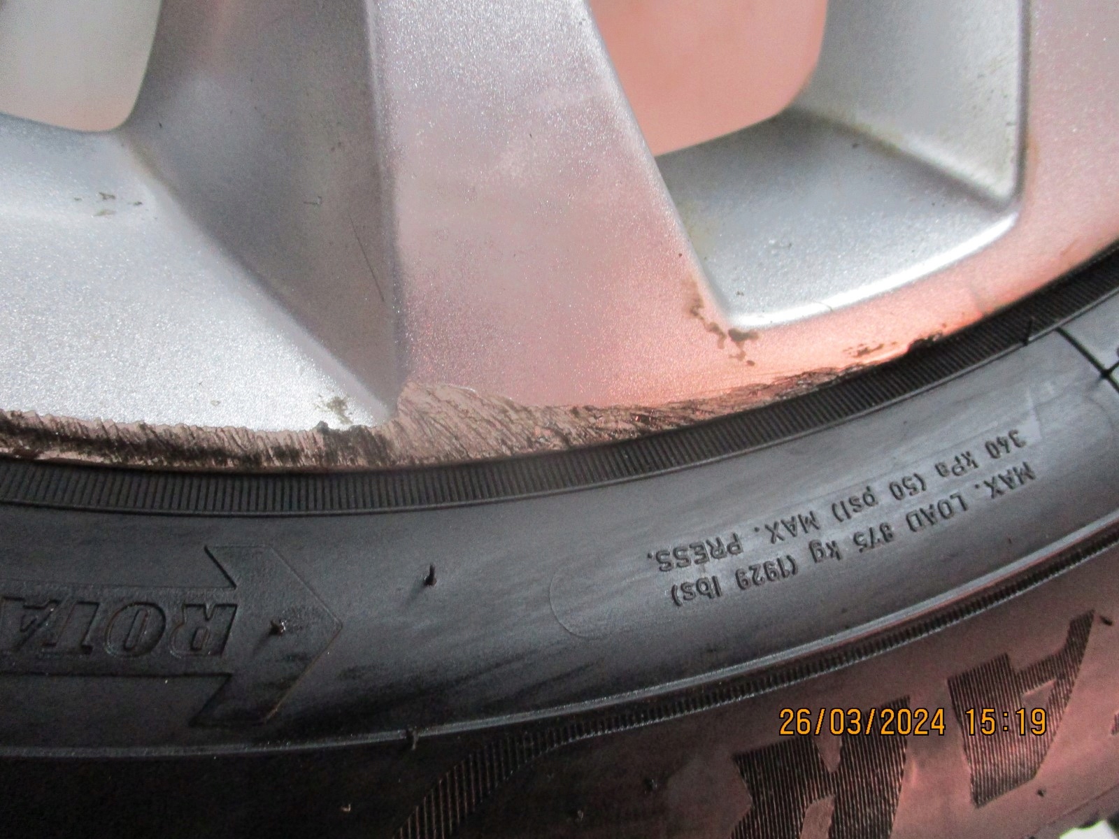 wheels discs tyres Ford Kuga R17 MK1 M+S 7MM