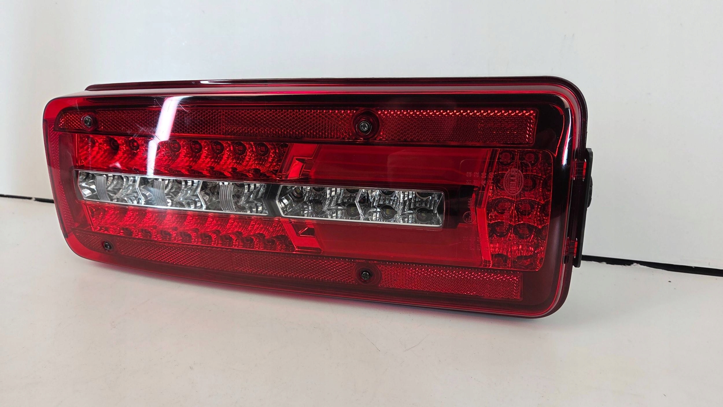 Man TGL TGM TGX Lift LED light rear rear part left