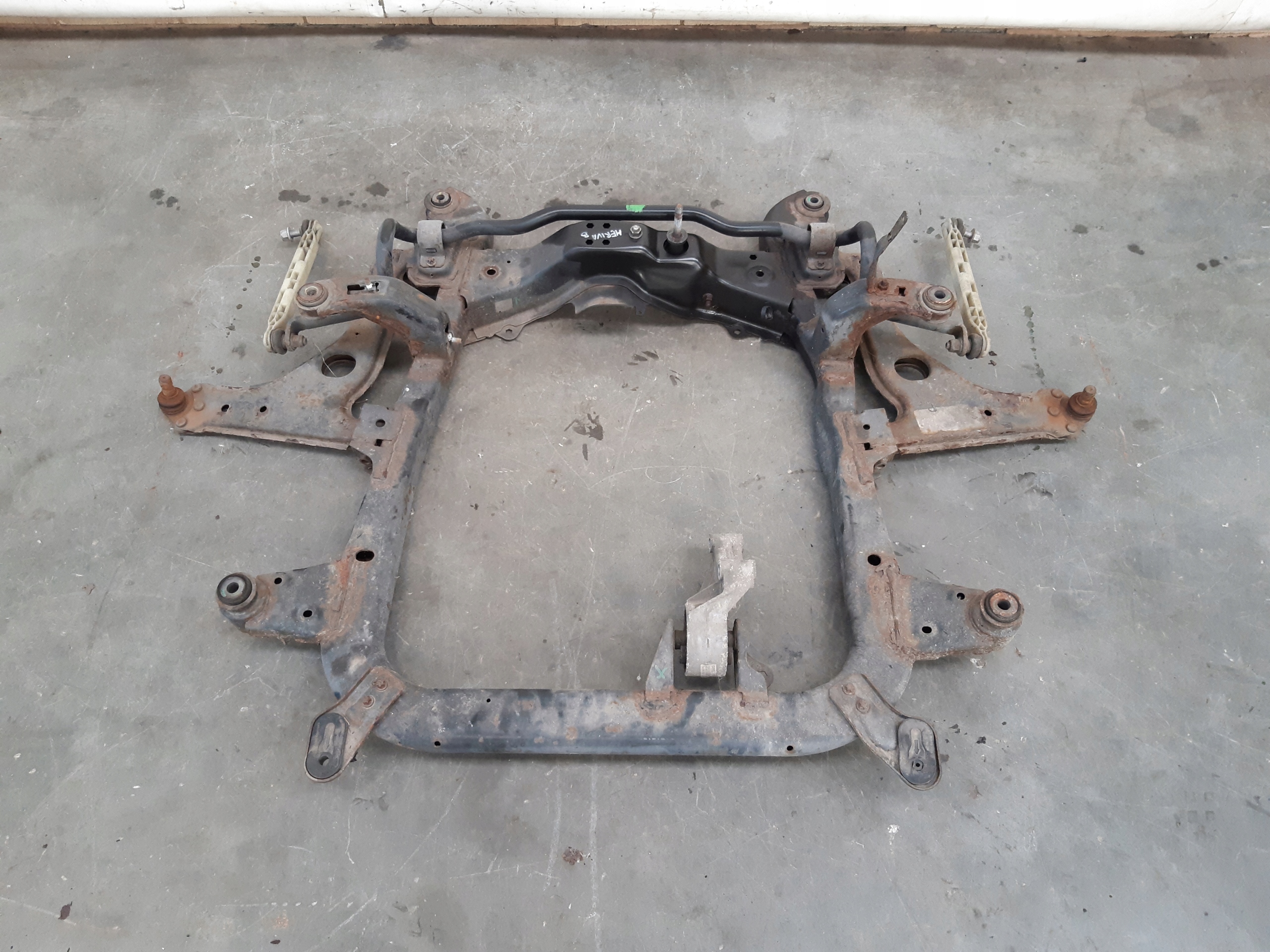 axle beam front 1,4t petrol Opel Meriva B