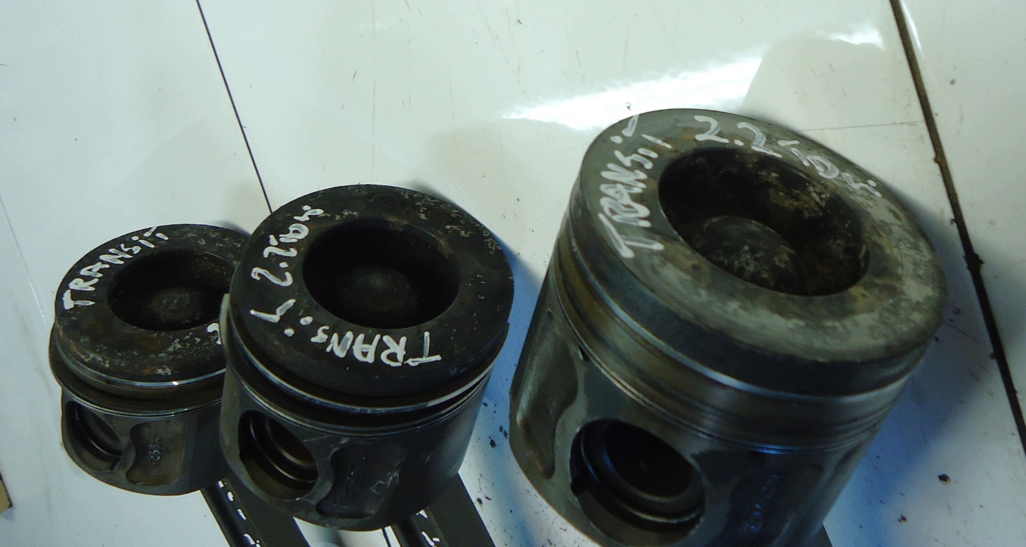 FORD TRANSIT MK7 2.2TDCI Piston avec bielle H268X