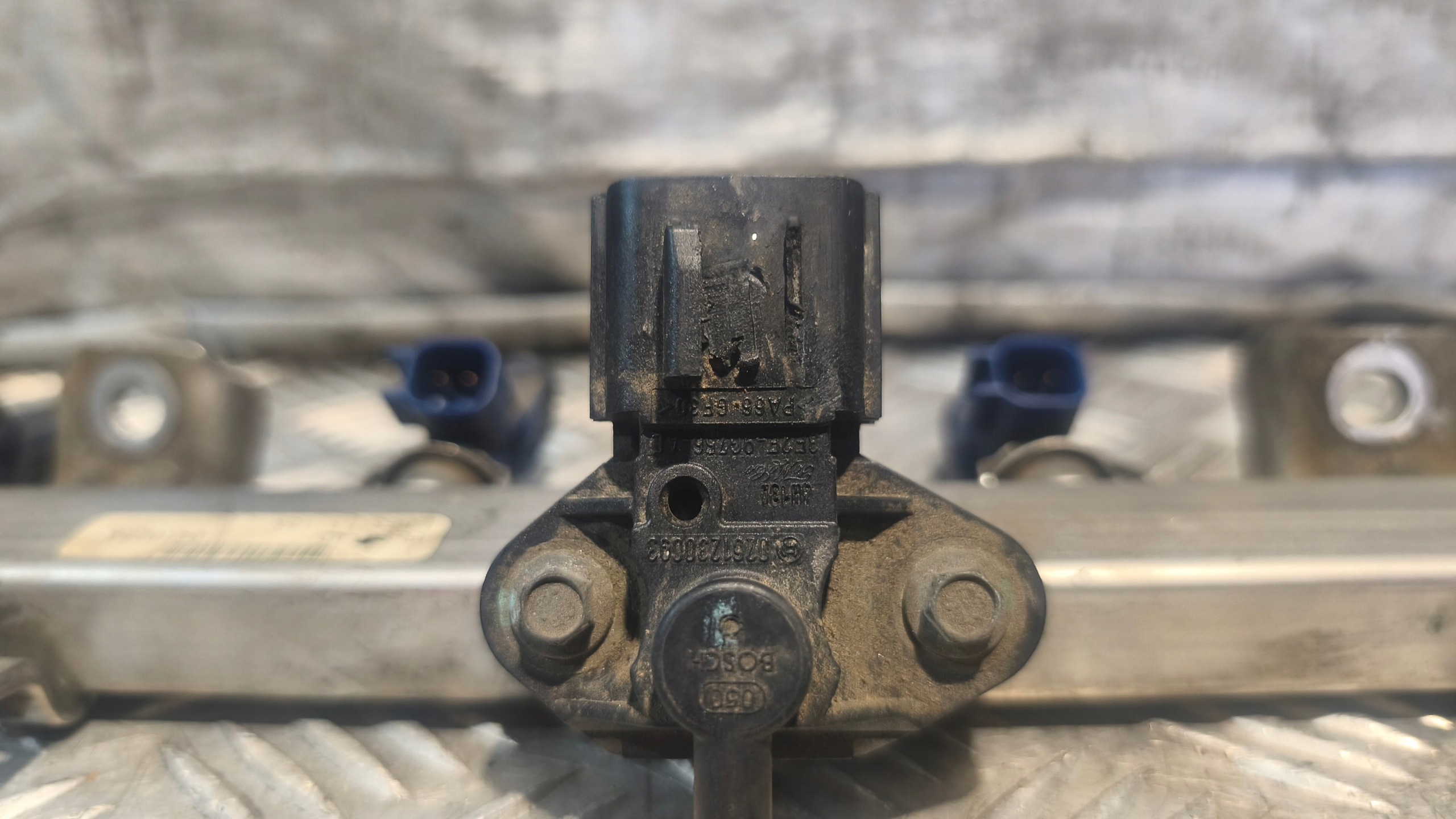 Rampe injection Injecteurs 5L8G-9D280-AD MAZDA TRIBUTE 2.3B 2005r