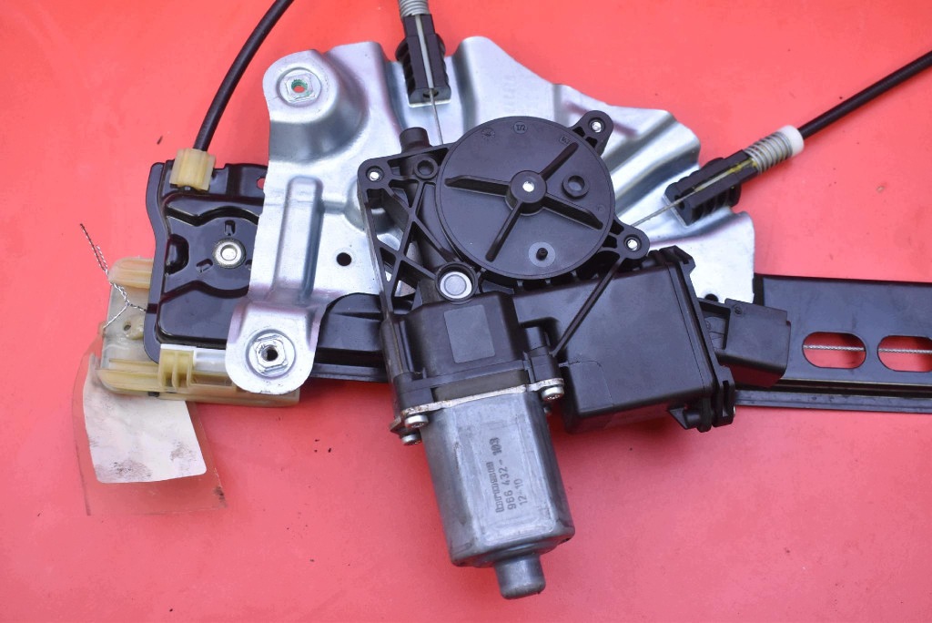 window regulator right front EU 13260138 OPEL ZAFIRA C TOURER 12-16