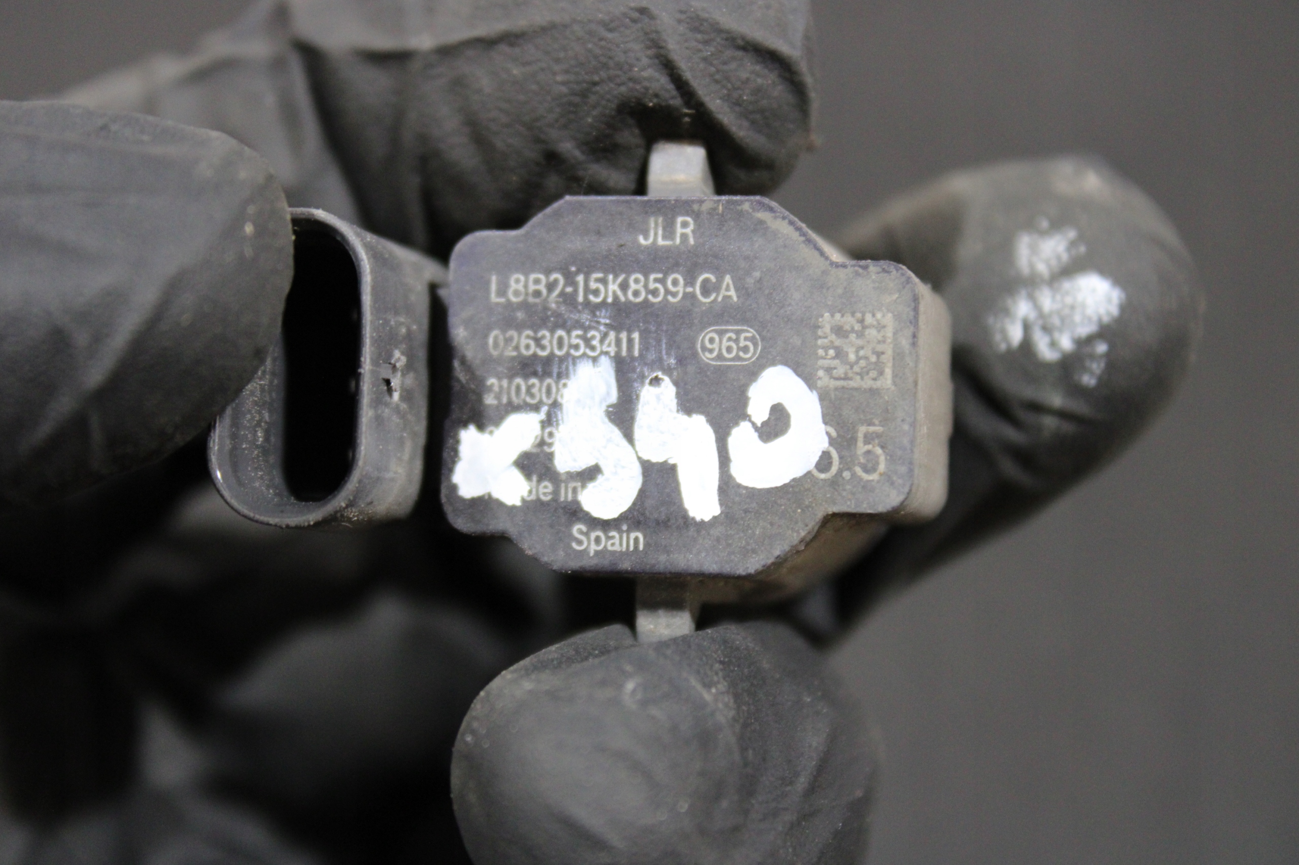sensor PDC JAGUAR E-PACE X540 LIFT L8B2-15K859-CA