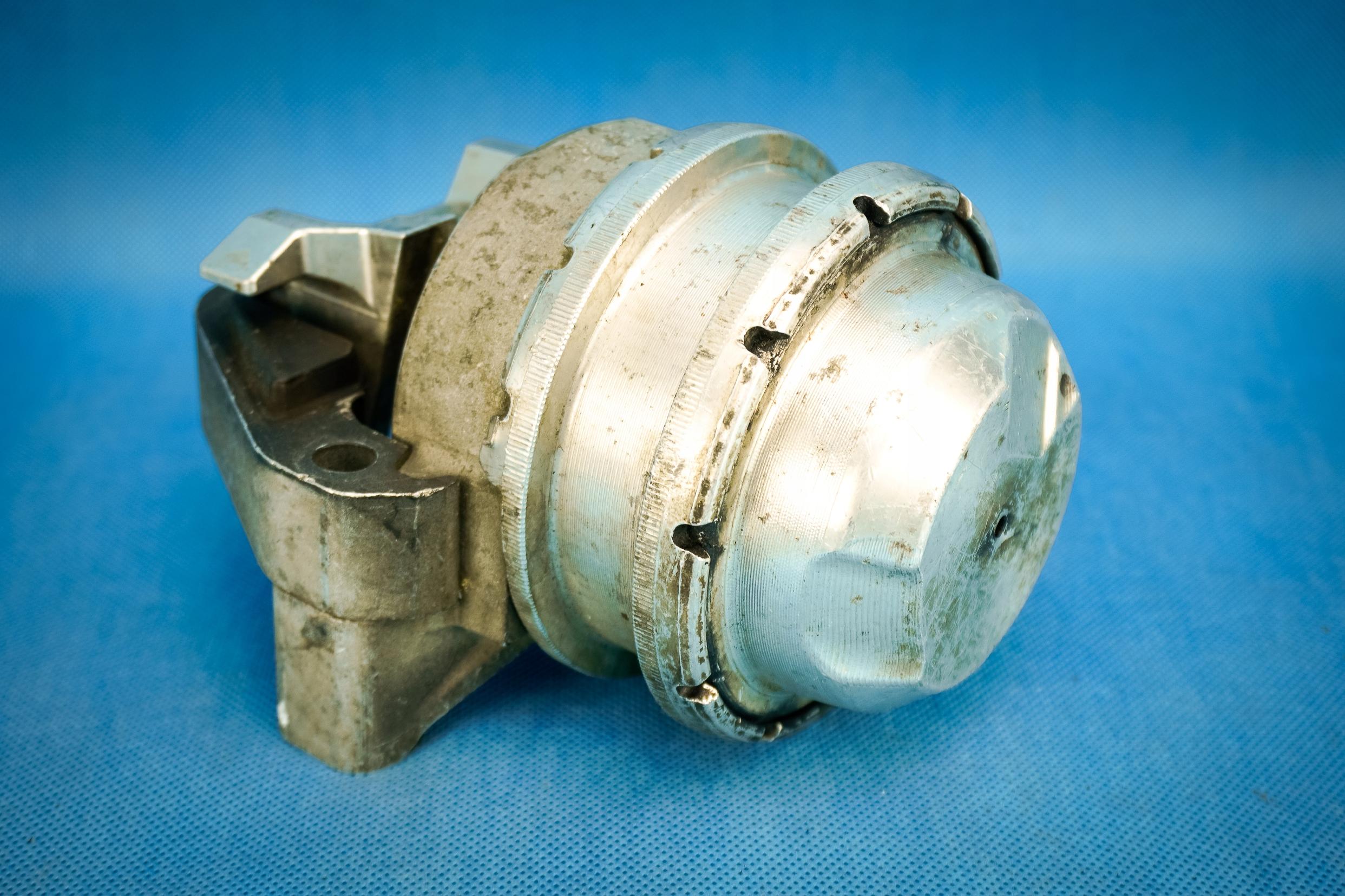 engine mount left Audi A8 S8 4H 4H0199255 4.0TFSI