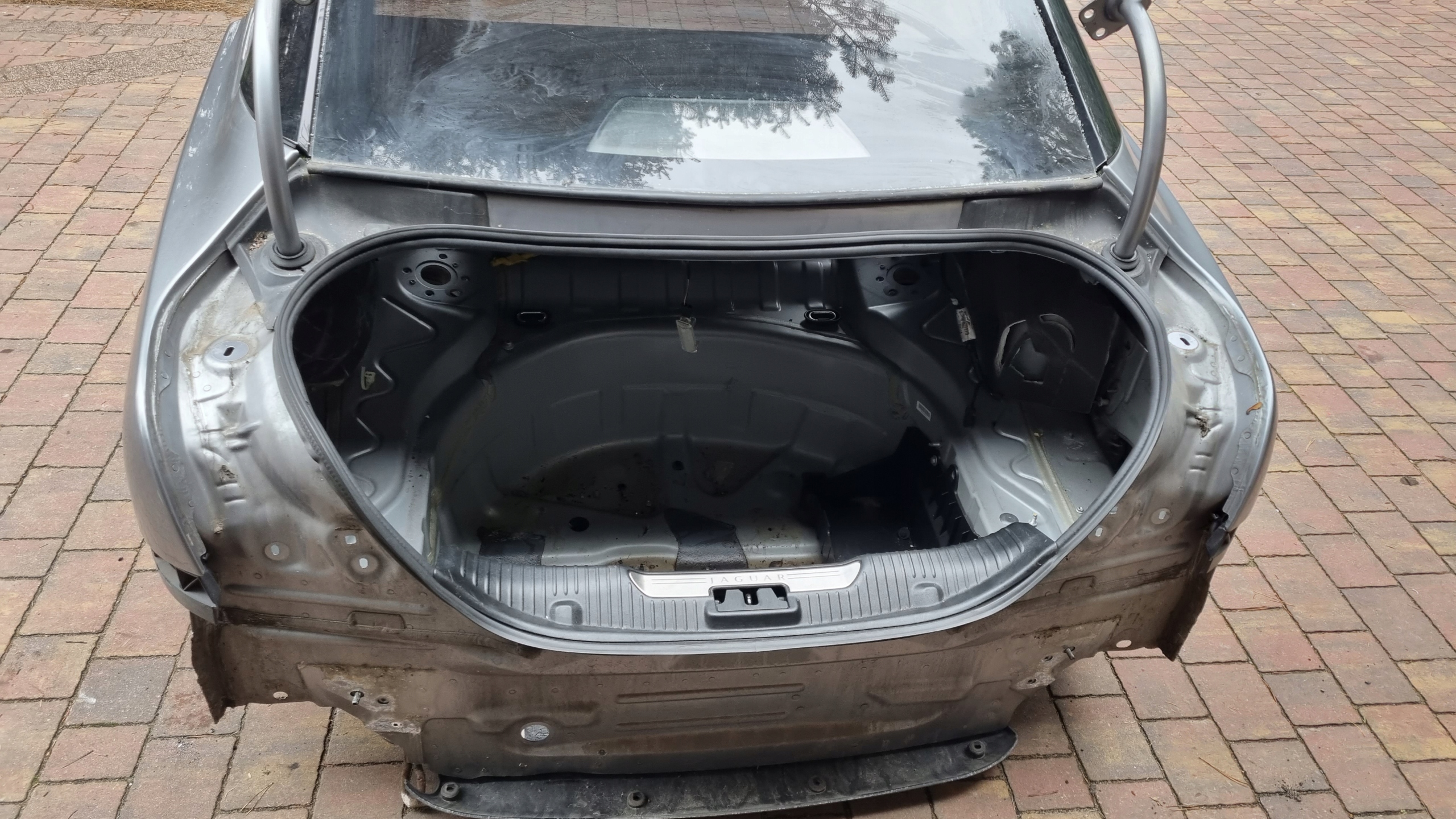 Пояс заднє крило правий лівий JAGUAR XJ X351