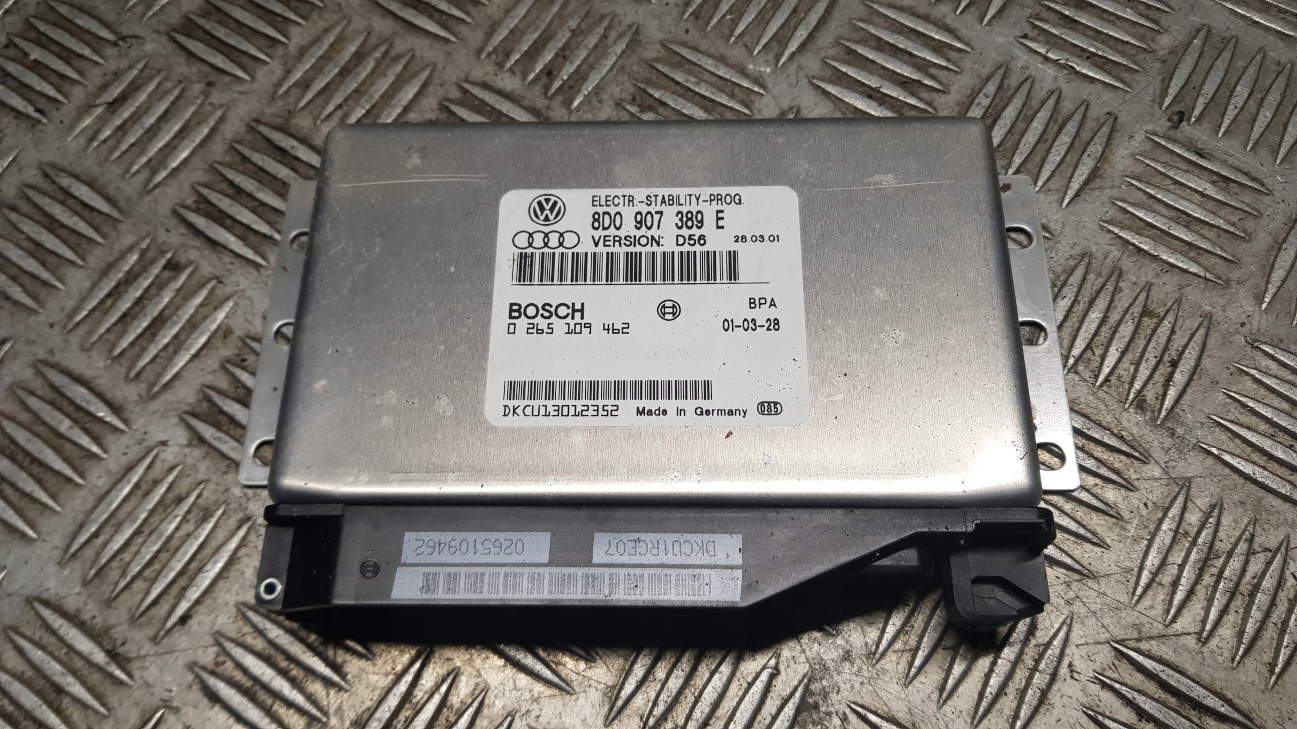 VW PASSAT B5 modul Bedienteil ESP 8D0907389E