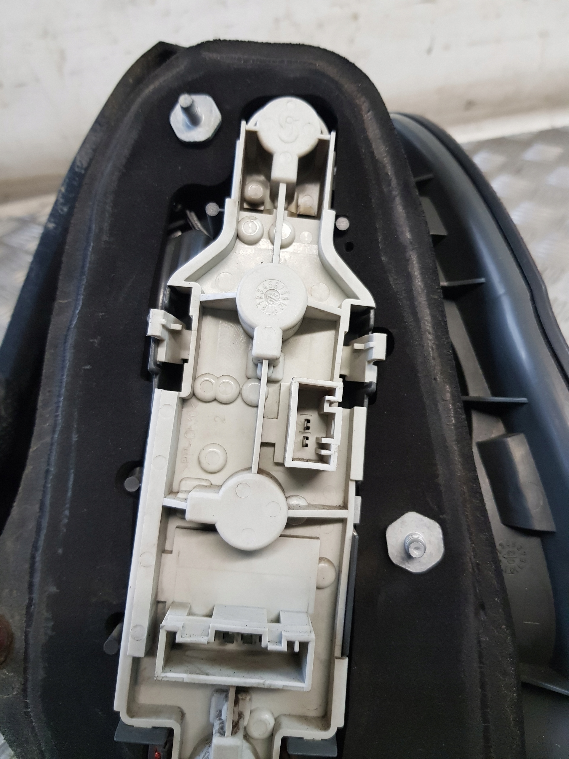 light left rear part 69277639 + WKLAD BMW E46 COMPACT LIFT 03R- EU