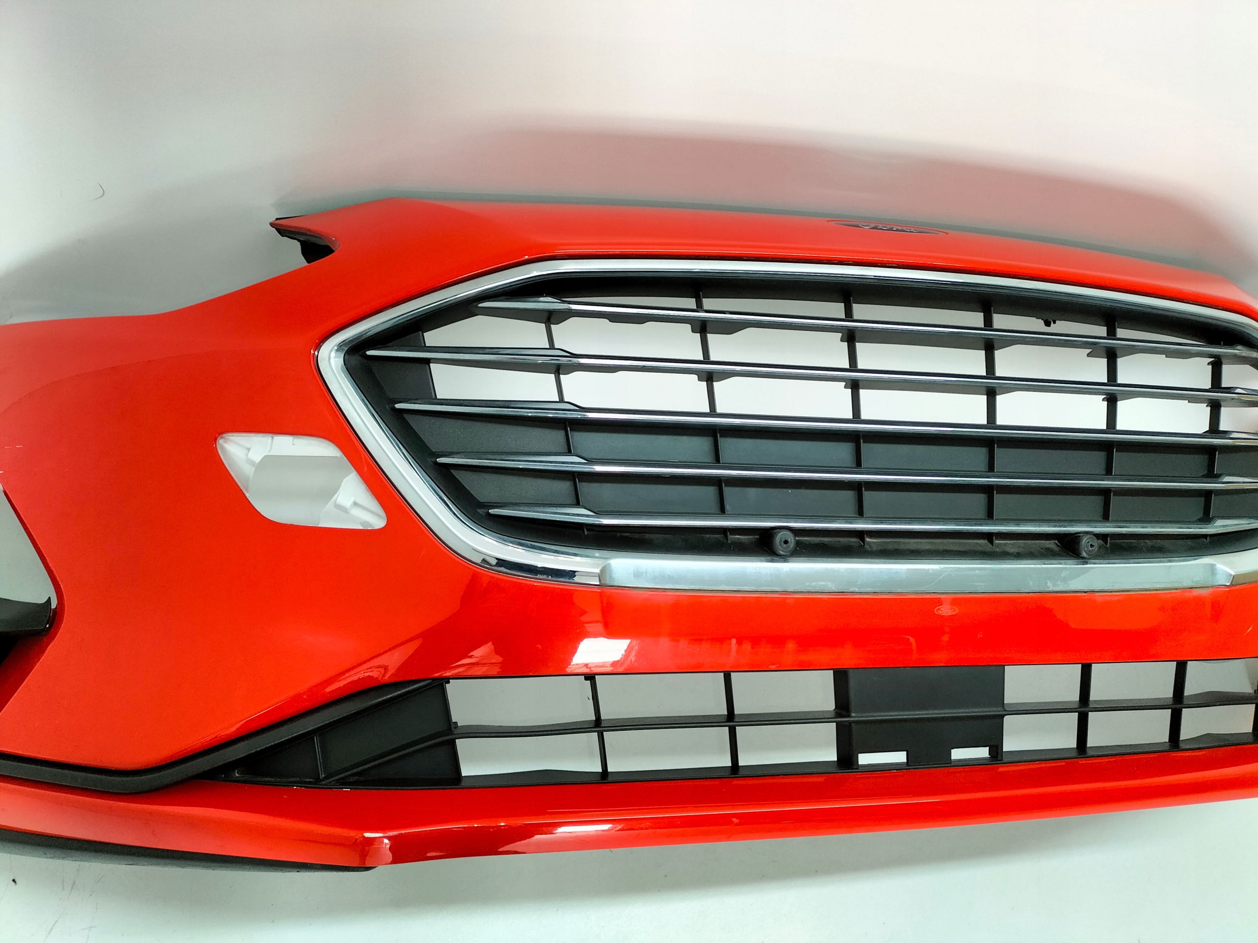 FRONTSTOSSSTANGE VORNE FORD FOCUS MK4 18