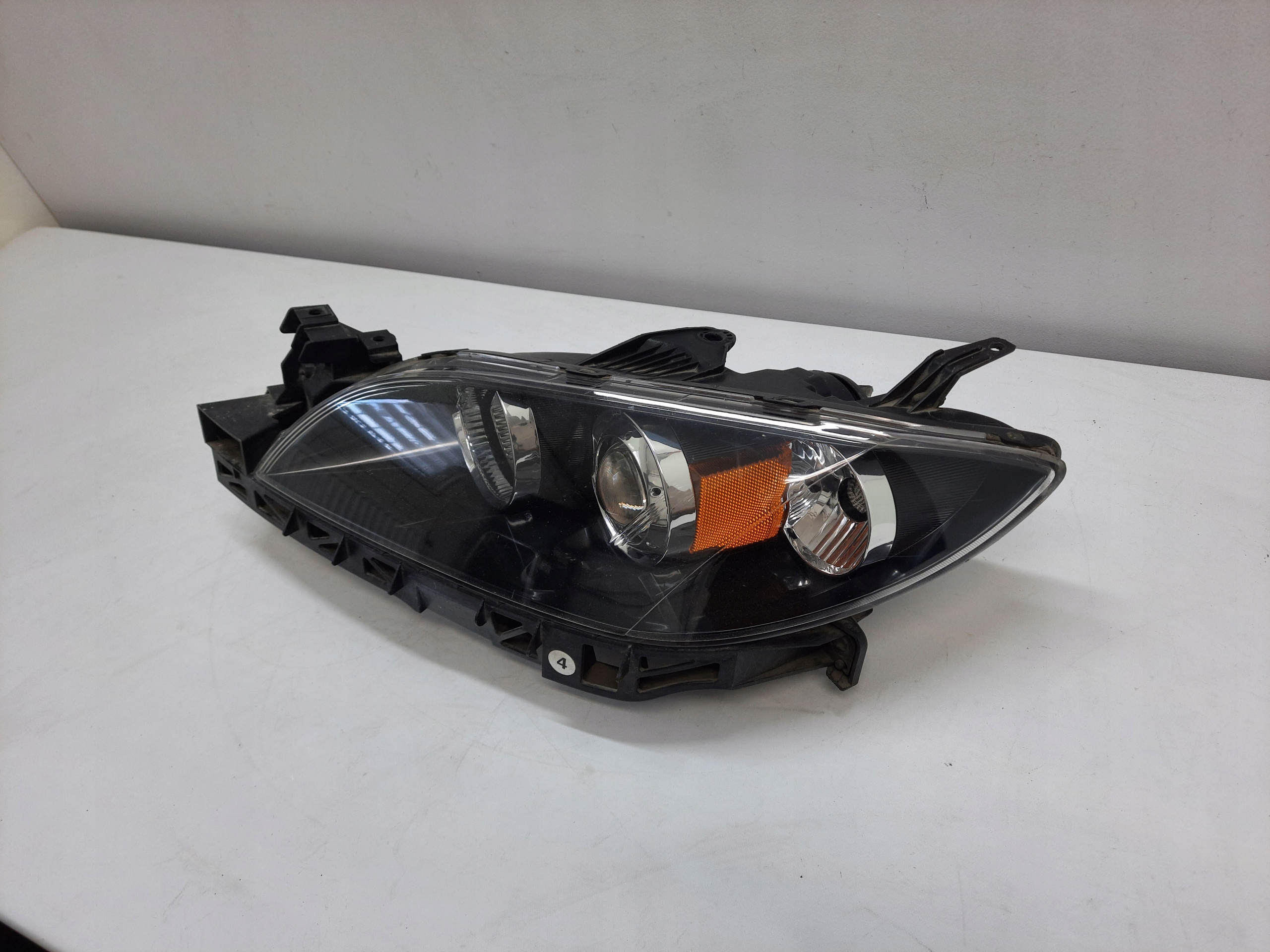 MAZDA 3 III BK 03- sedan XENON light REFLEKTOR left front original EUROPA