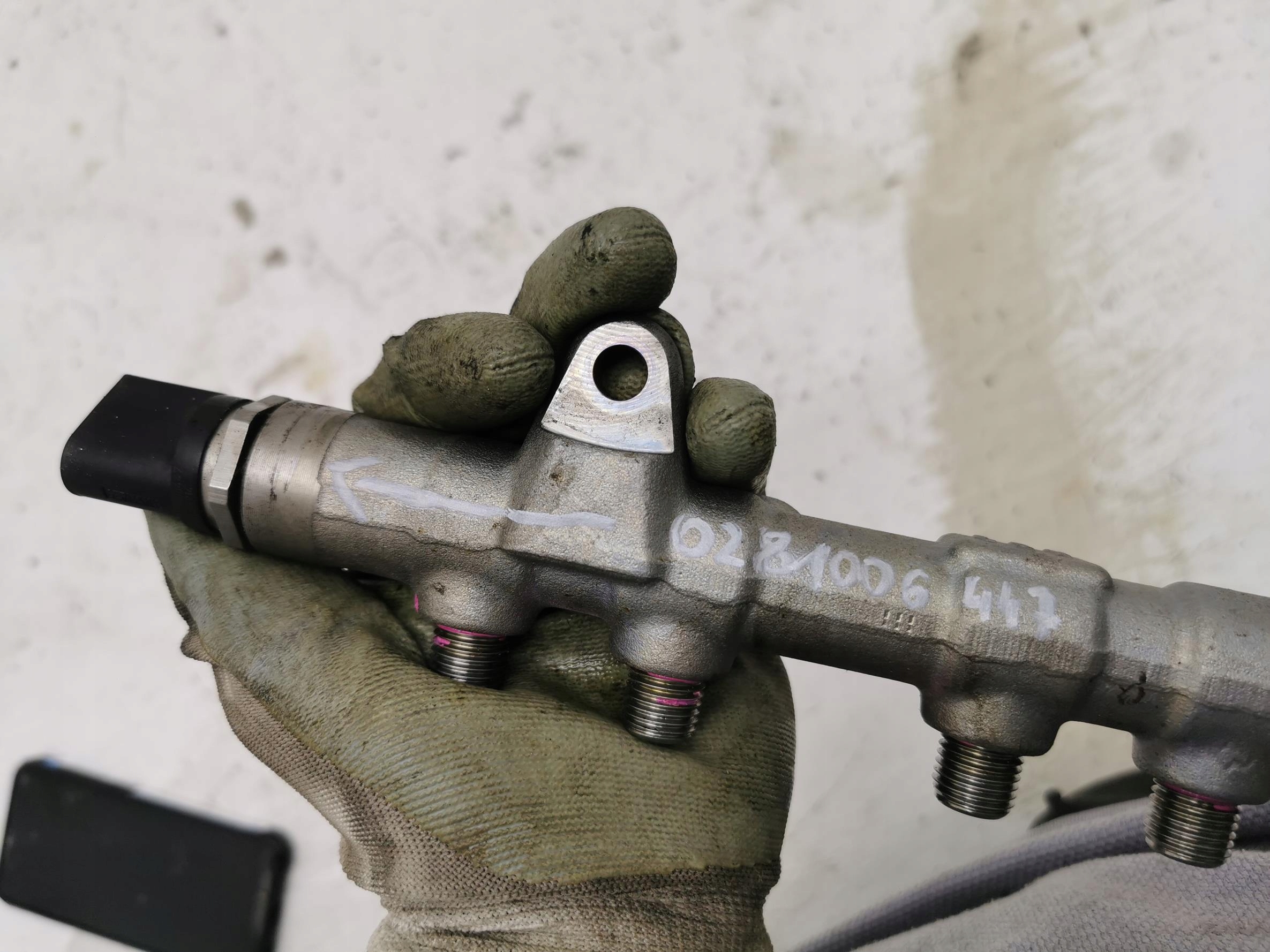 Rampe injection MINI COOPER F55 F56 1.5D 8511629