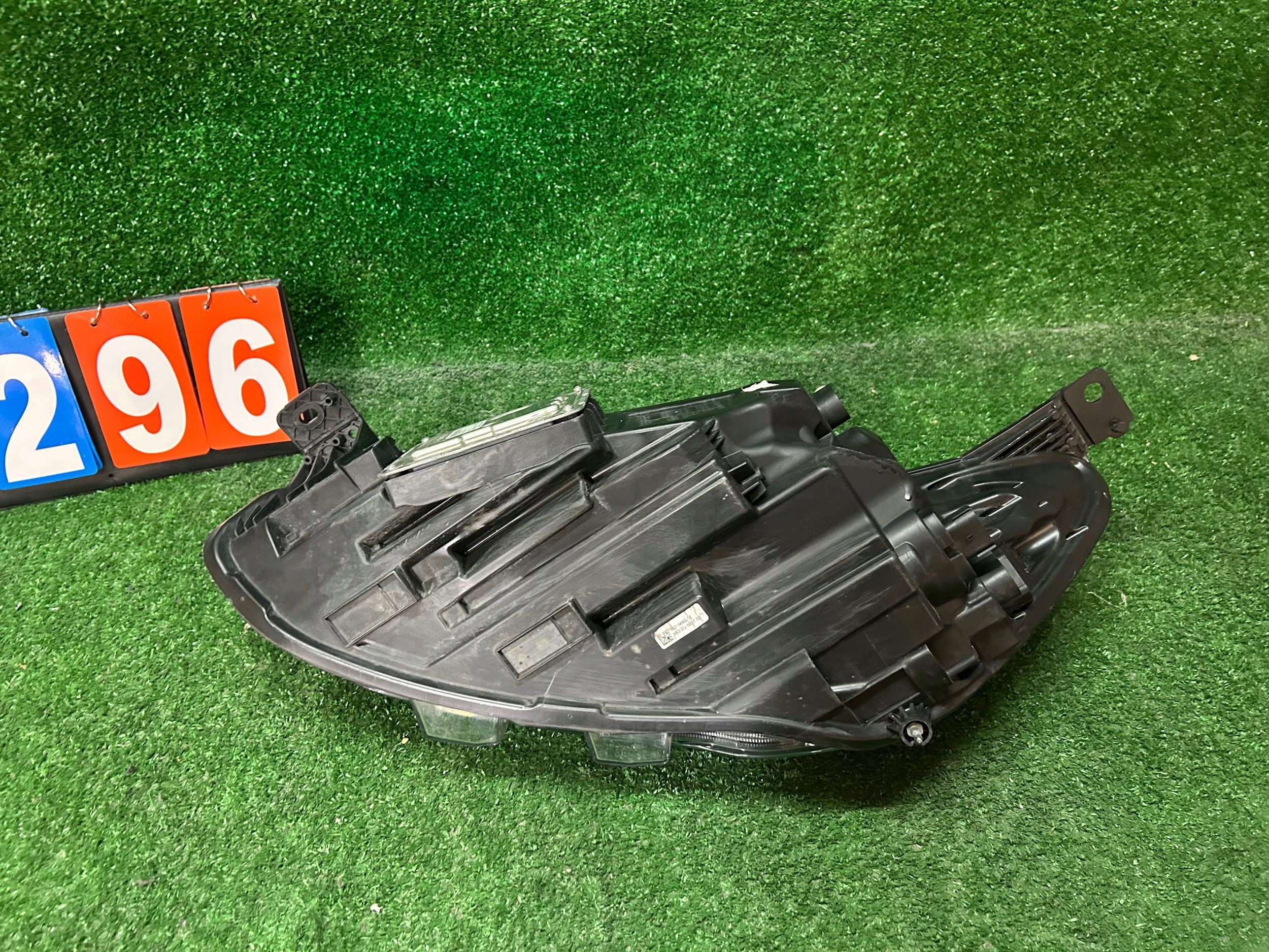 REFLEKTOR right FORD FOCUS MK4 FULL LED NR.R296