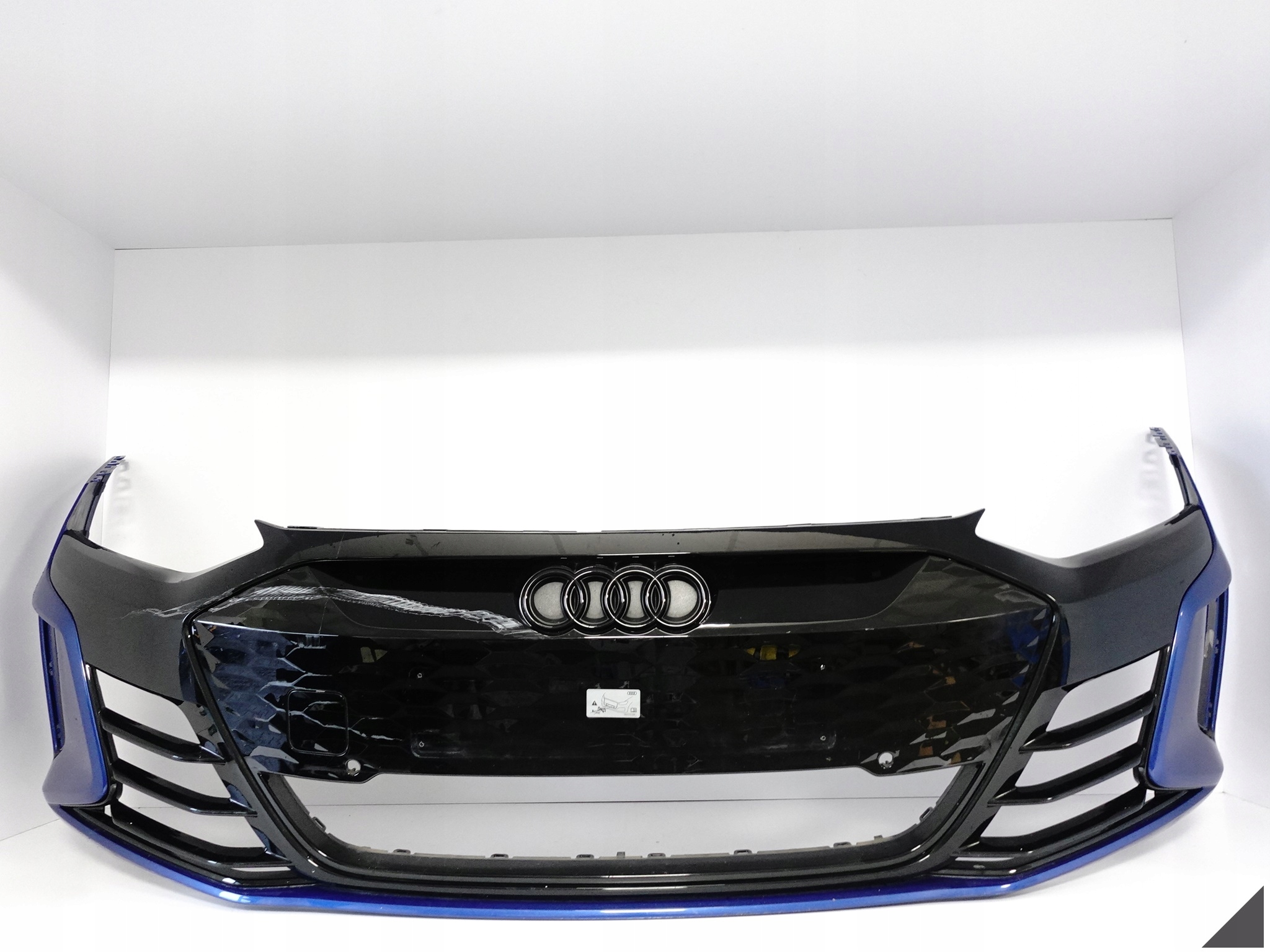 AUDI E-TRON GT RS 4J3 20- bumper grid cap front front *LADNY*