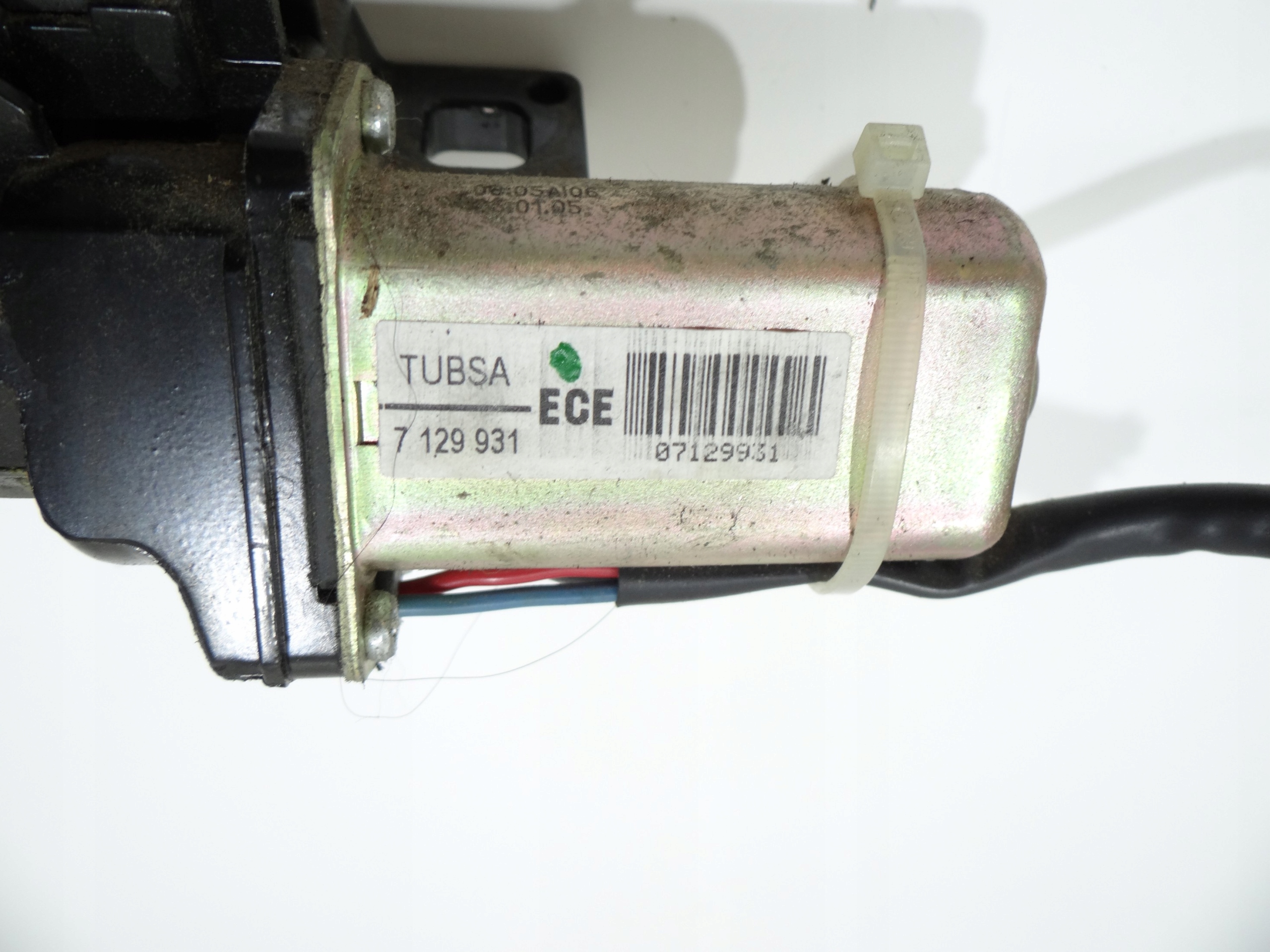 lock RYGIEL bonnet boot BMW E61 LCI 7129931 (4295903)