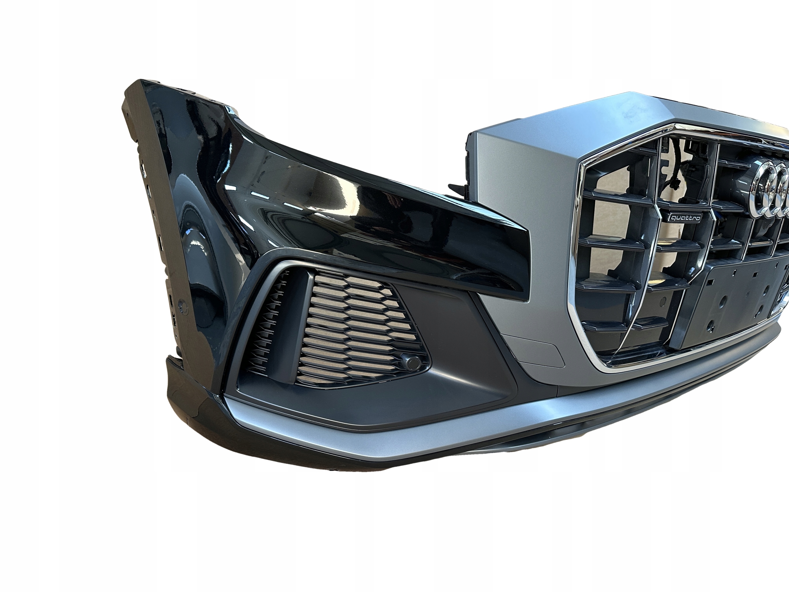 AUDI Q8 4M SLINE bumper front KAMERA LY9T