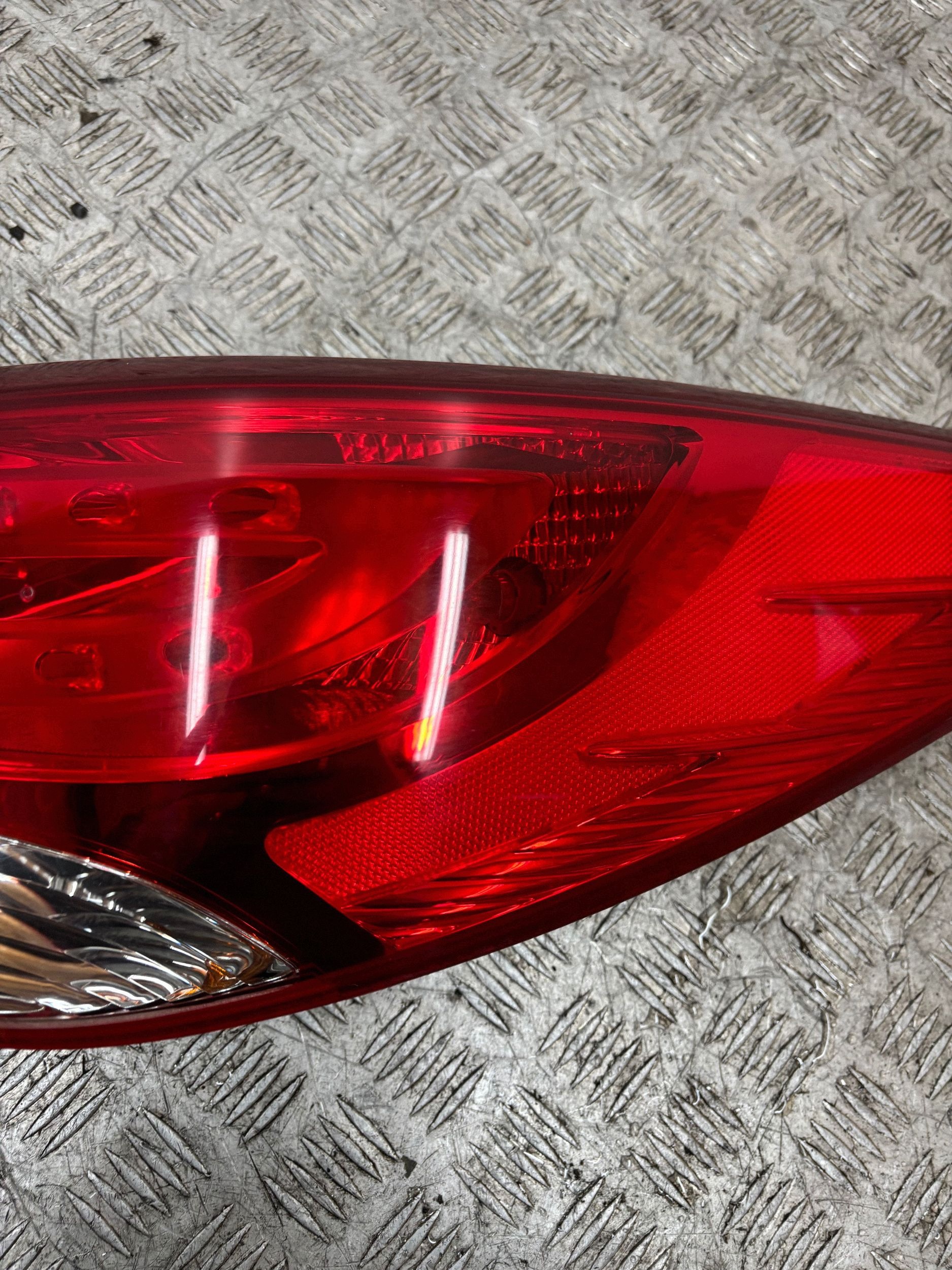 light rear part rear right HYUNDAI IX35