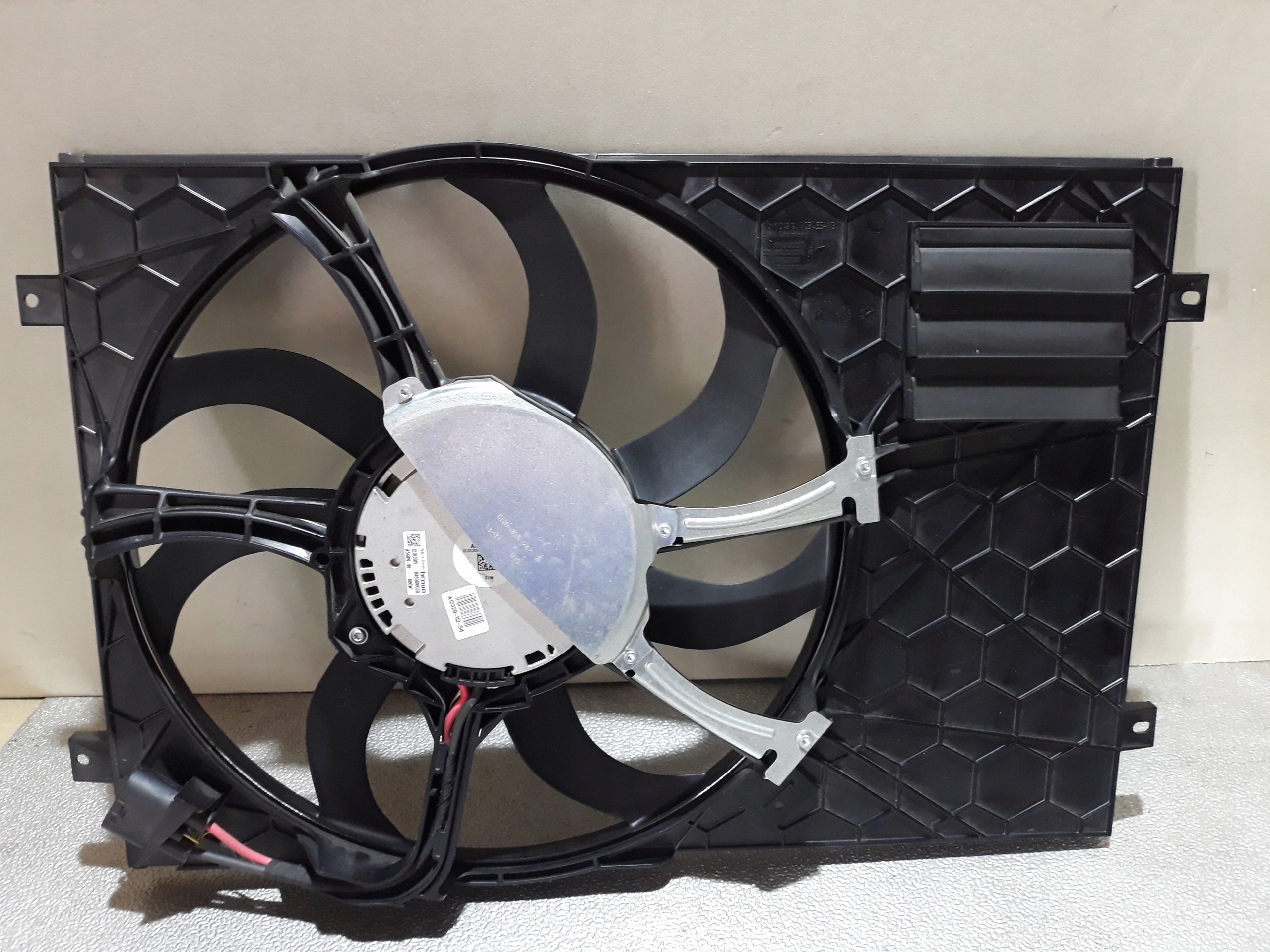 ВЕНТИЛЯТОР ОХЛАЖДЕНИЯ VW TIGUAN 5N0121205K 5N0121207J 1.4 TSI