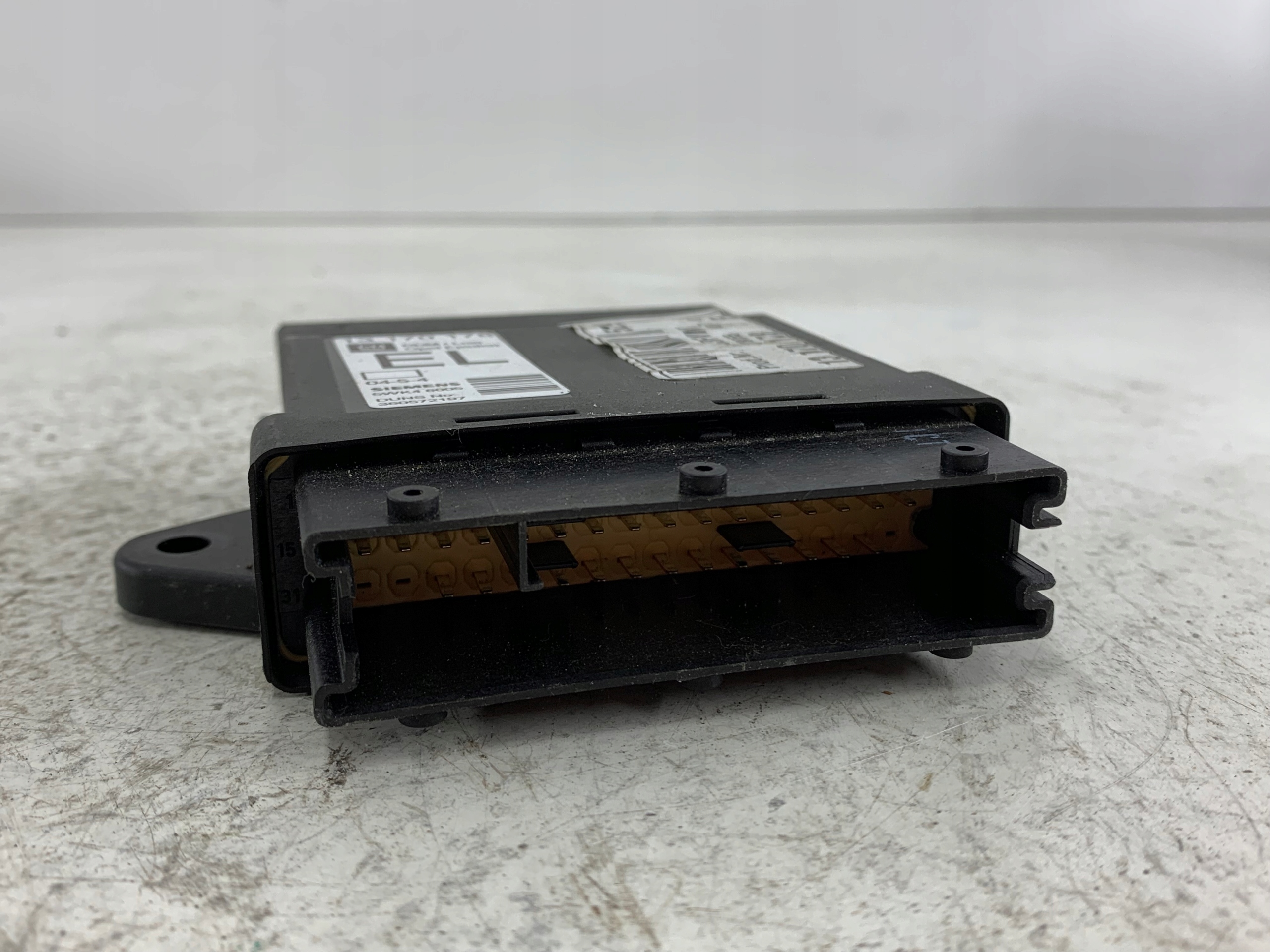 OPEL VECTRA C MODUŁ DRZWI LEWY PRZÓD 13170178 Strona zabudowy przód - lewa