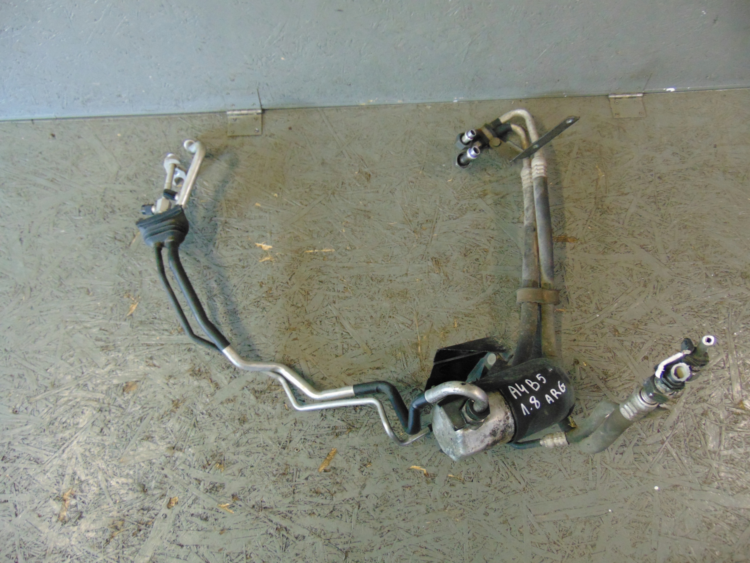 Weze przewody klimy AUDI A4 PASSAT B5 1 8