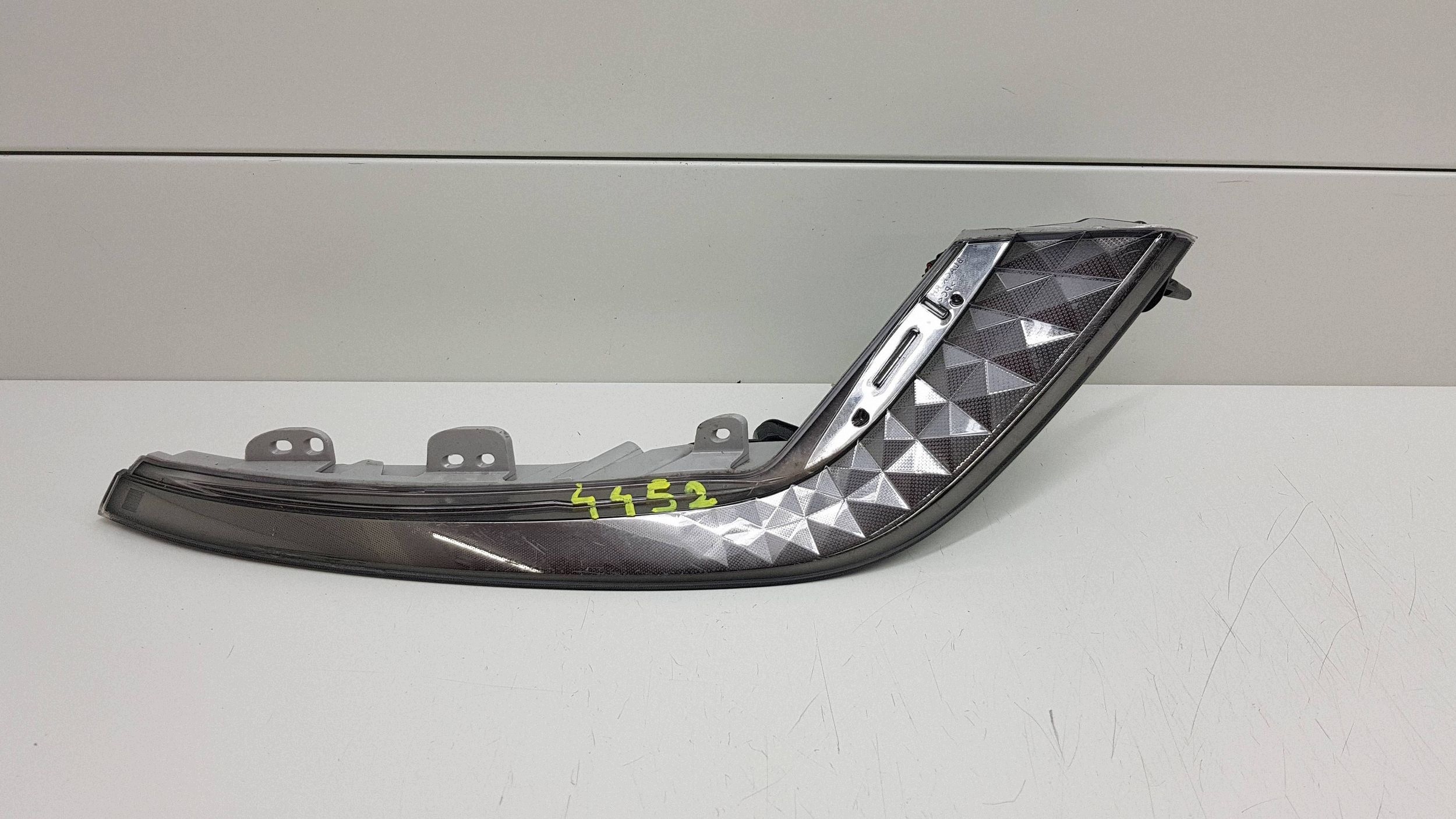 KIA EV6 EV-6 2021- light indicator right rear part 92306-CV000