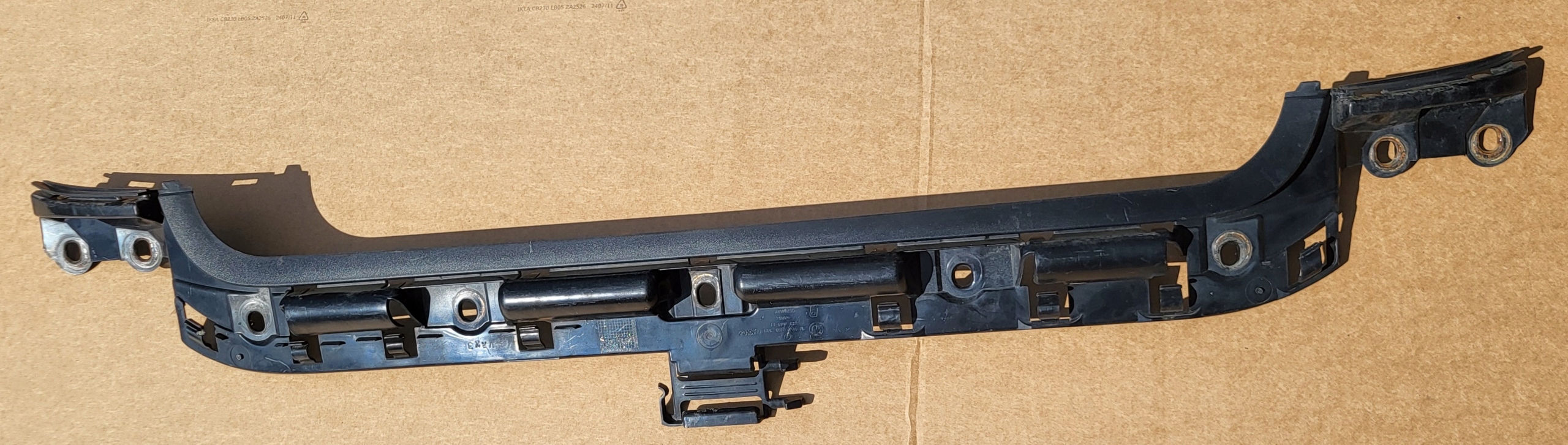 bumper bracket central rear part PROWADNICA rear console BMW 1 E87 E81 OE