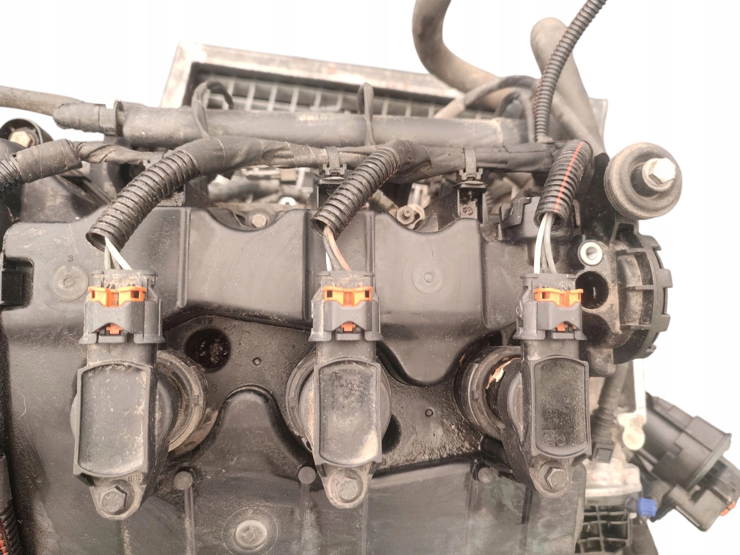 engine complete PEUGEOT 2008 and 1.2 VTI 82KM 61kW HMR 94 thousand