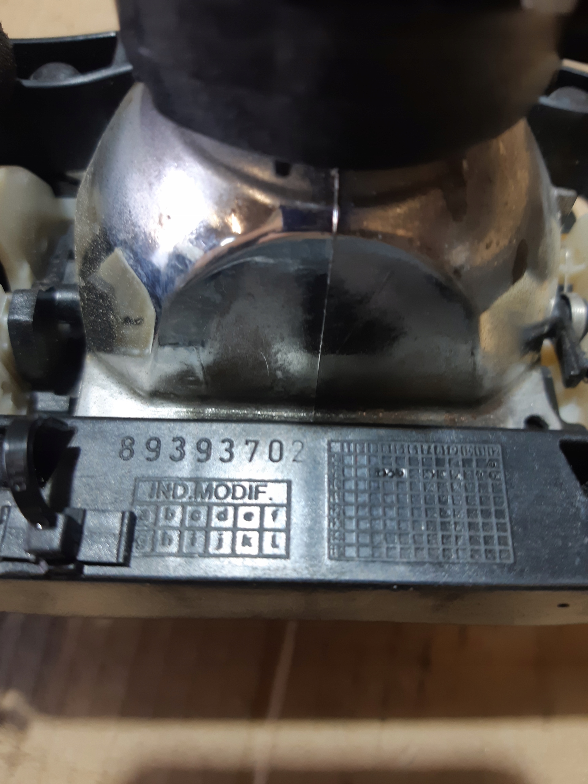 AUDI Q7 4L LIFT lens NIESKRETNA lights right front