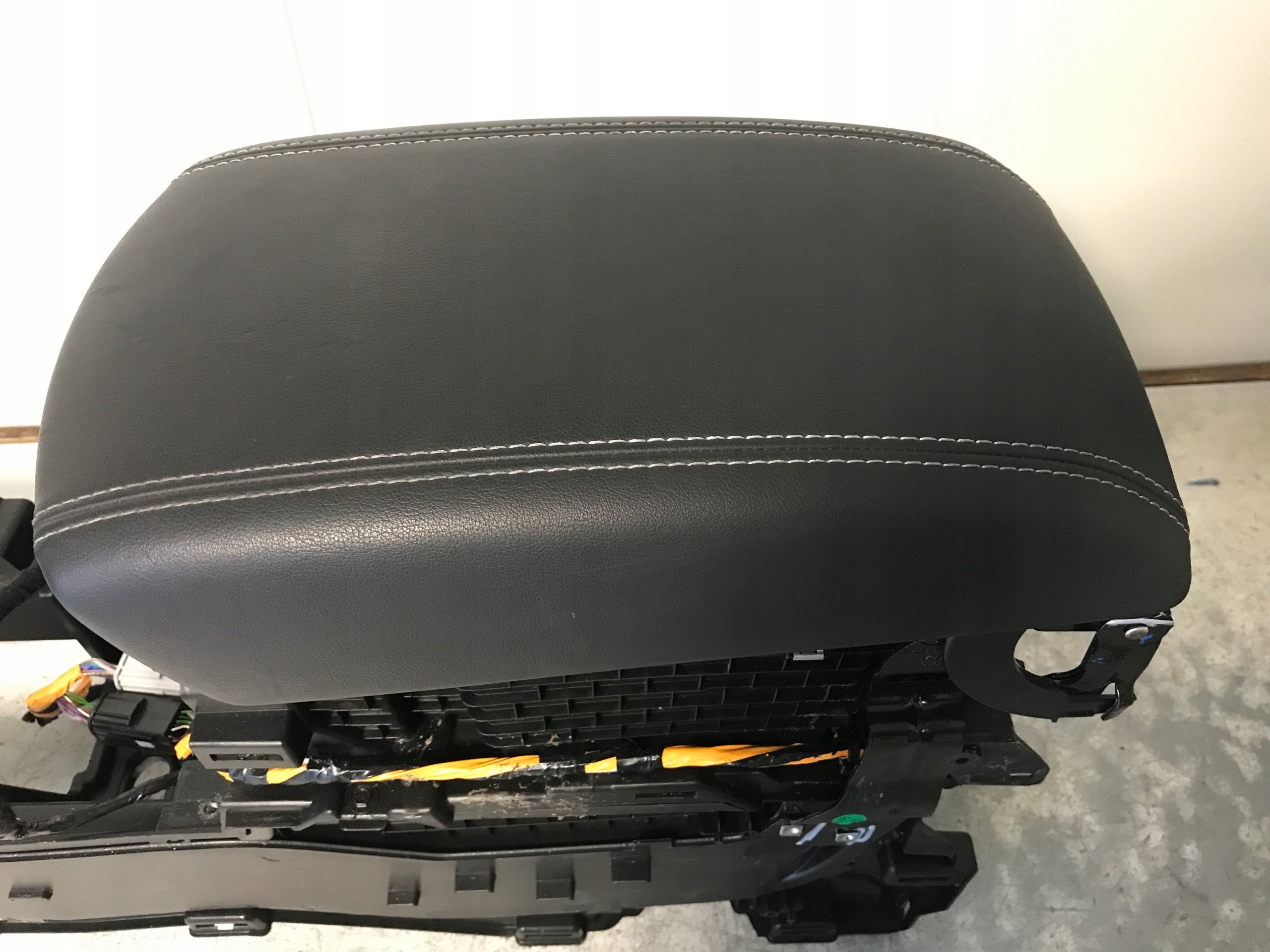 TUNEL central FORD S-MAX MK2 EM2B-R044D36-A