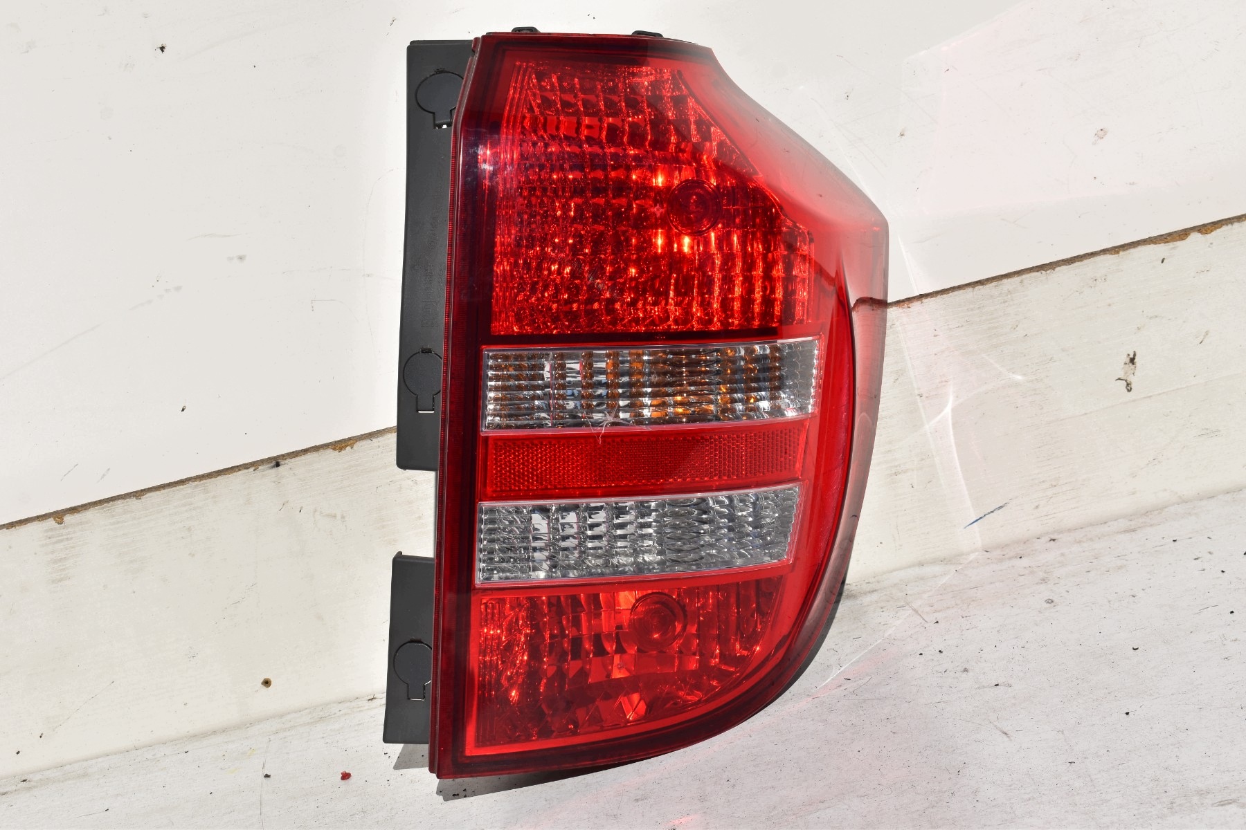 light right rear part KIA CEED and SW KOMBI 2007-2012 92402-1H3 EU