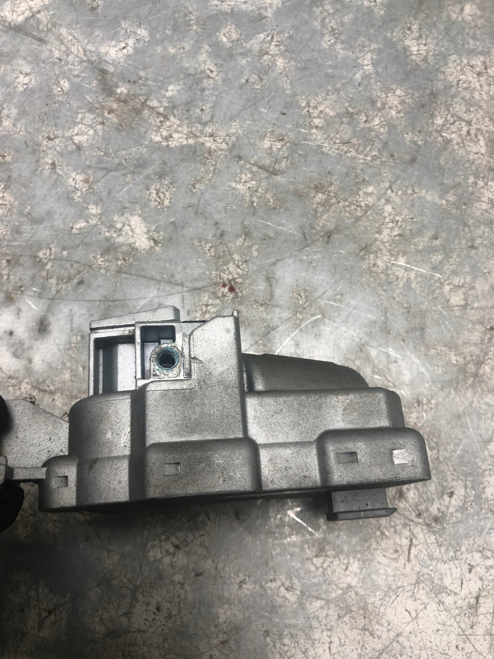 BLOKADA des Lenkrads VOLVO S80 6G9N-3F880-DC