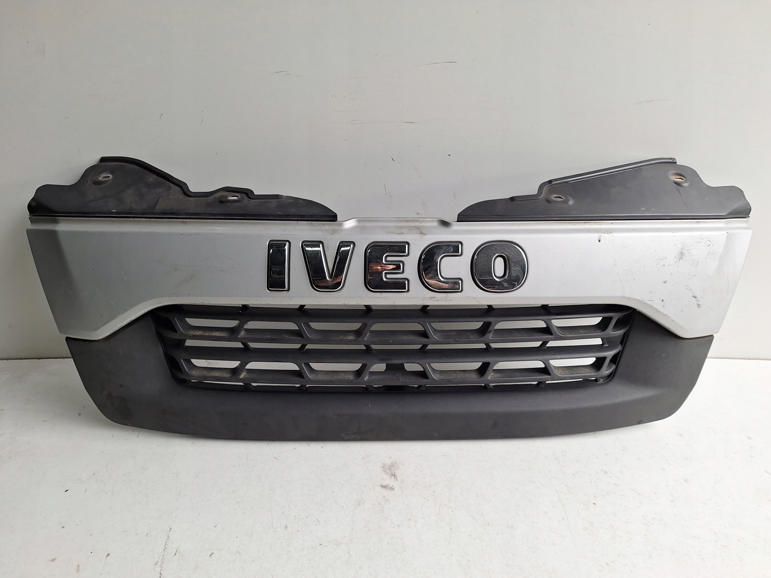 IVECO DAILY III LIFT 11-14 Grill