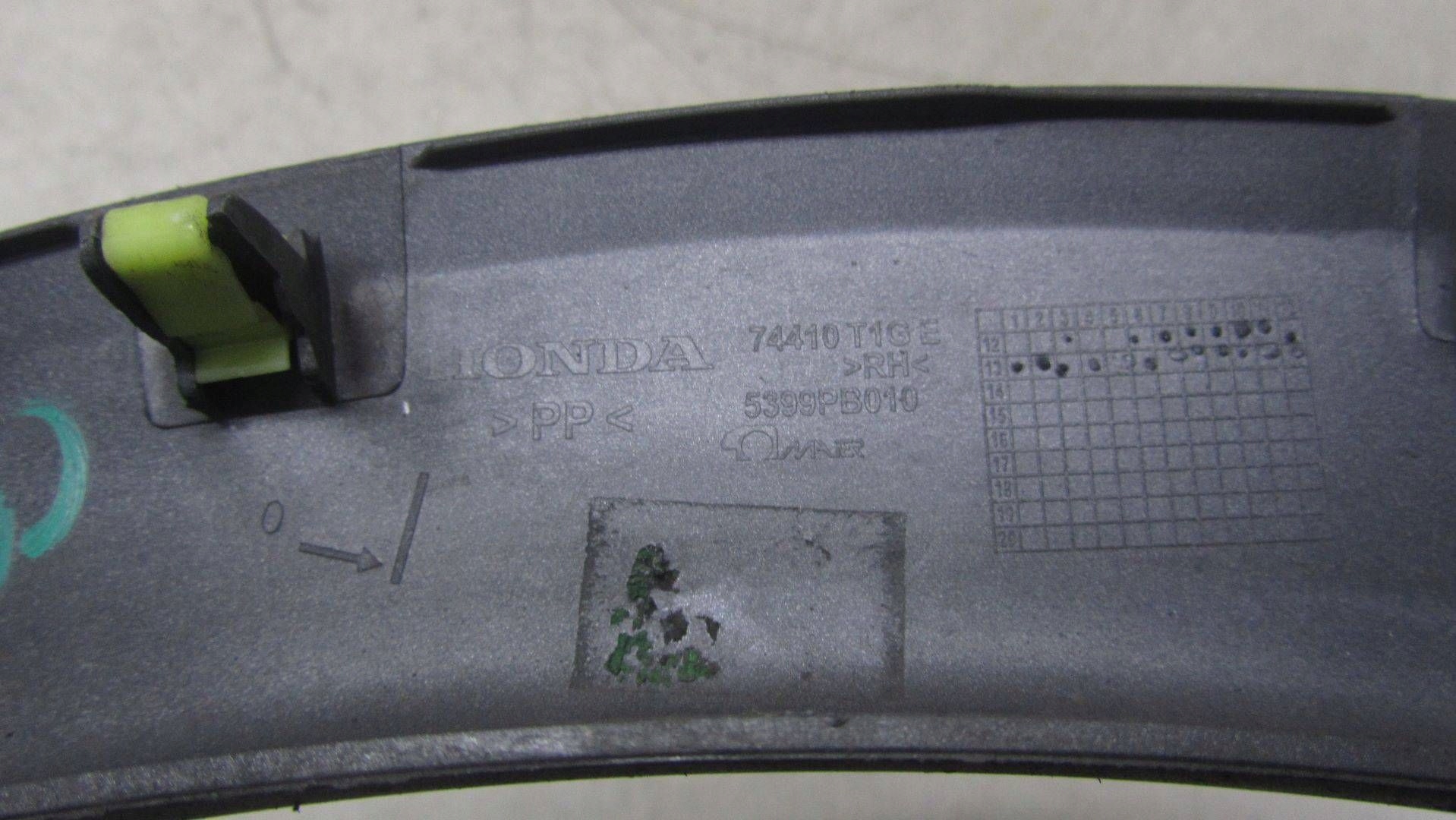 Honda OE 74410T1GE молдинг крыла