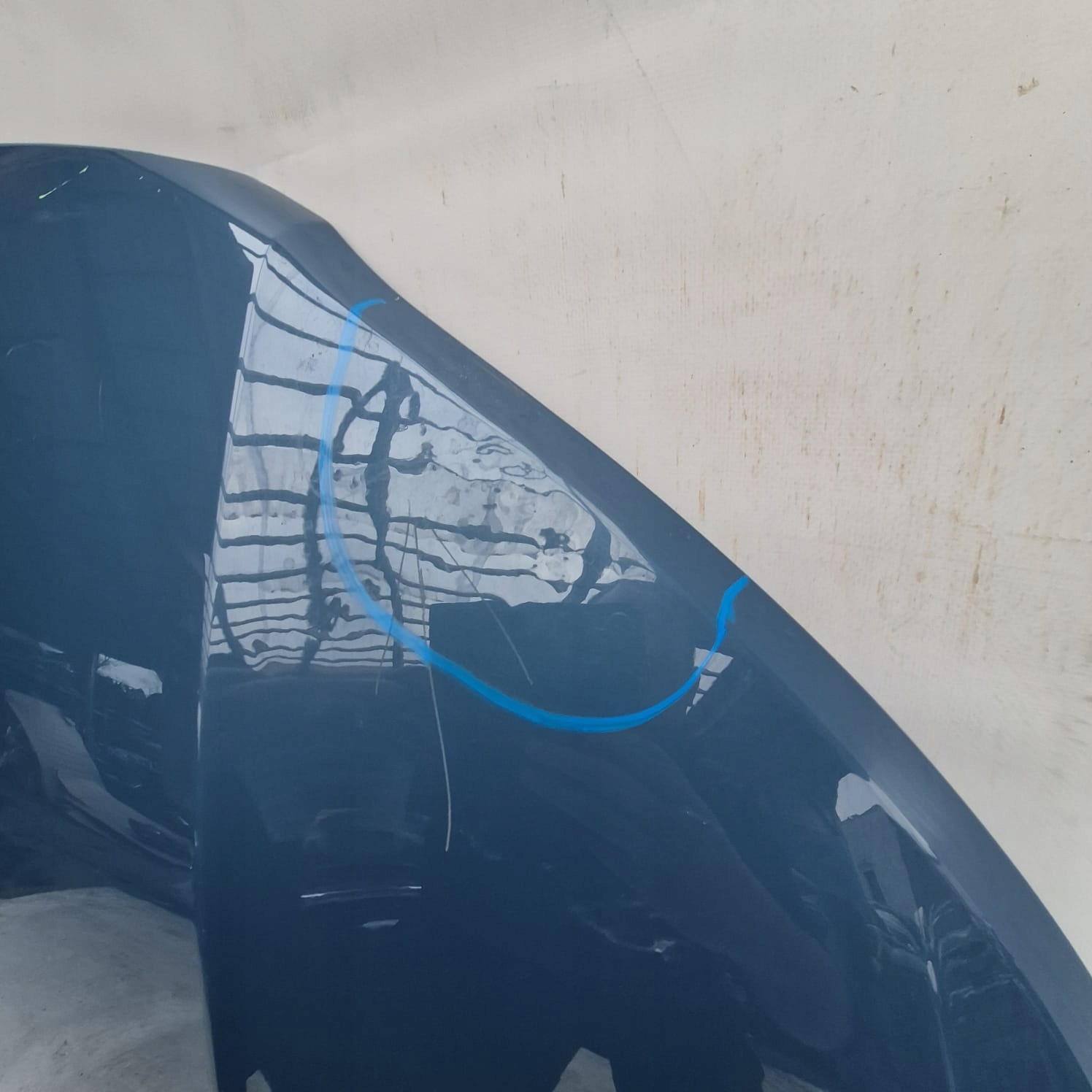 VOLVO XC40 17-> Cofano