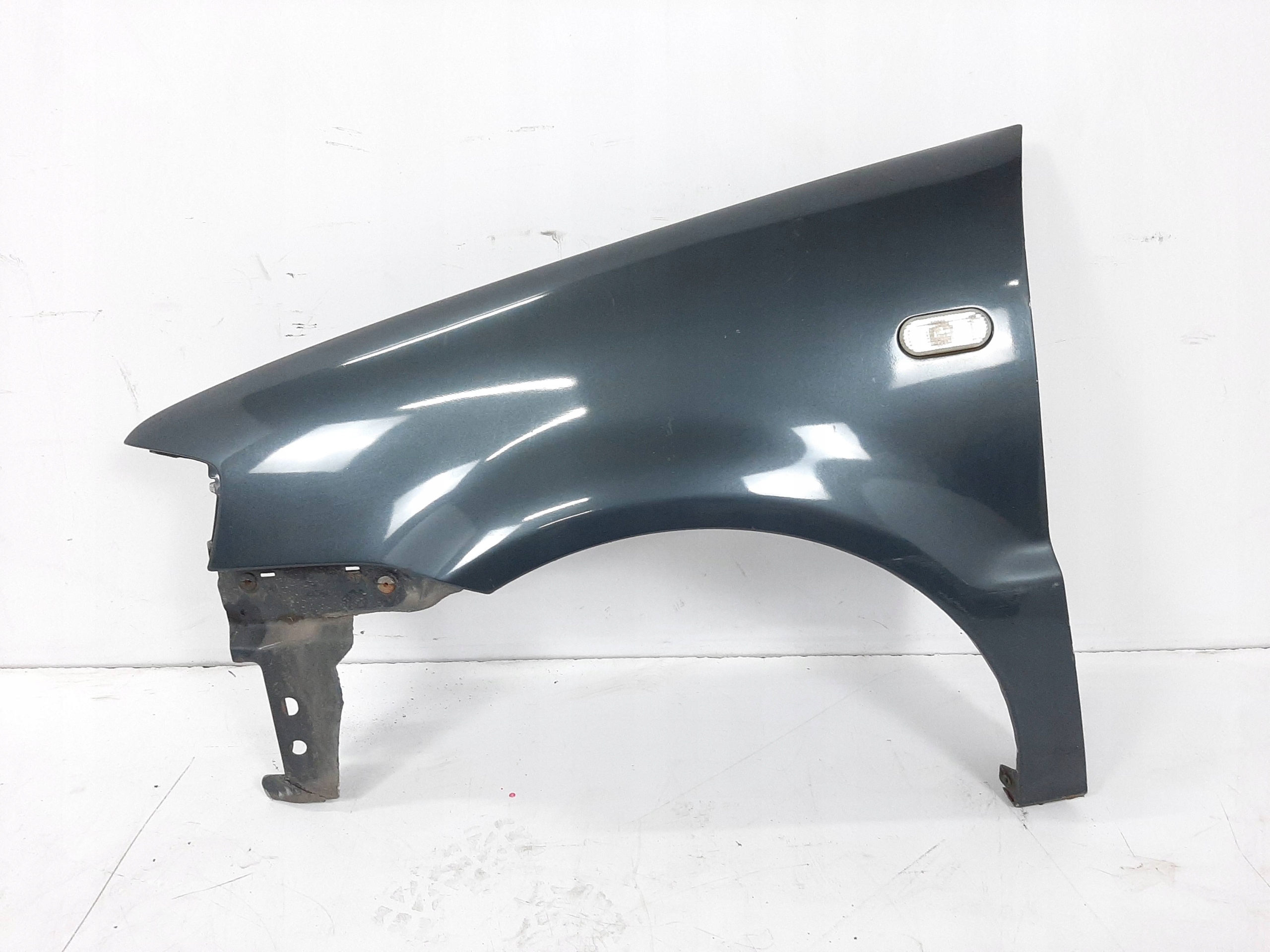 VW POLO 6N2 00R BLOTNIK LEWY PRZOD KOD LC7V