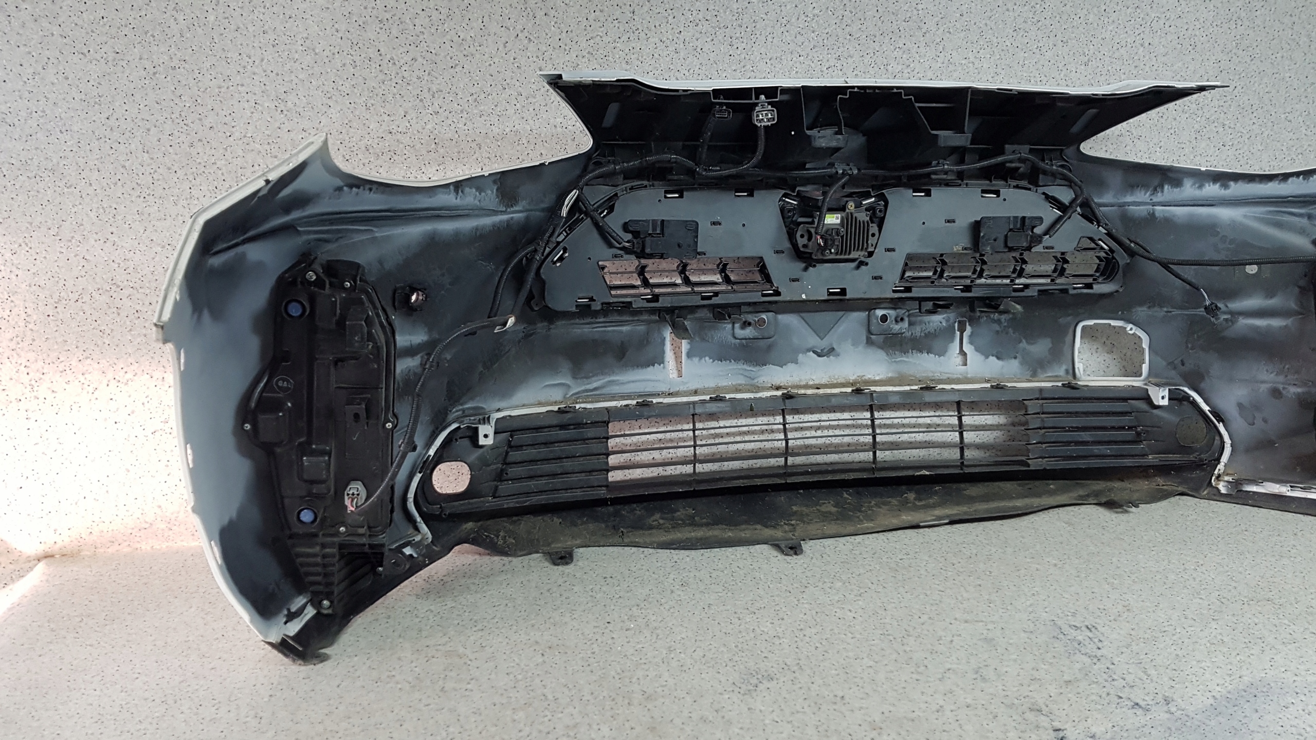 TOYOTA YARIS CROSS 2020 - bumper front 8315