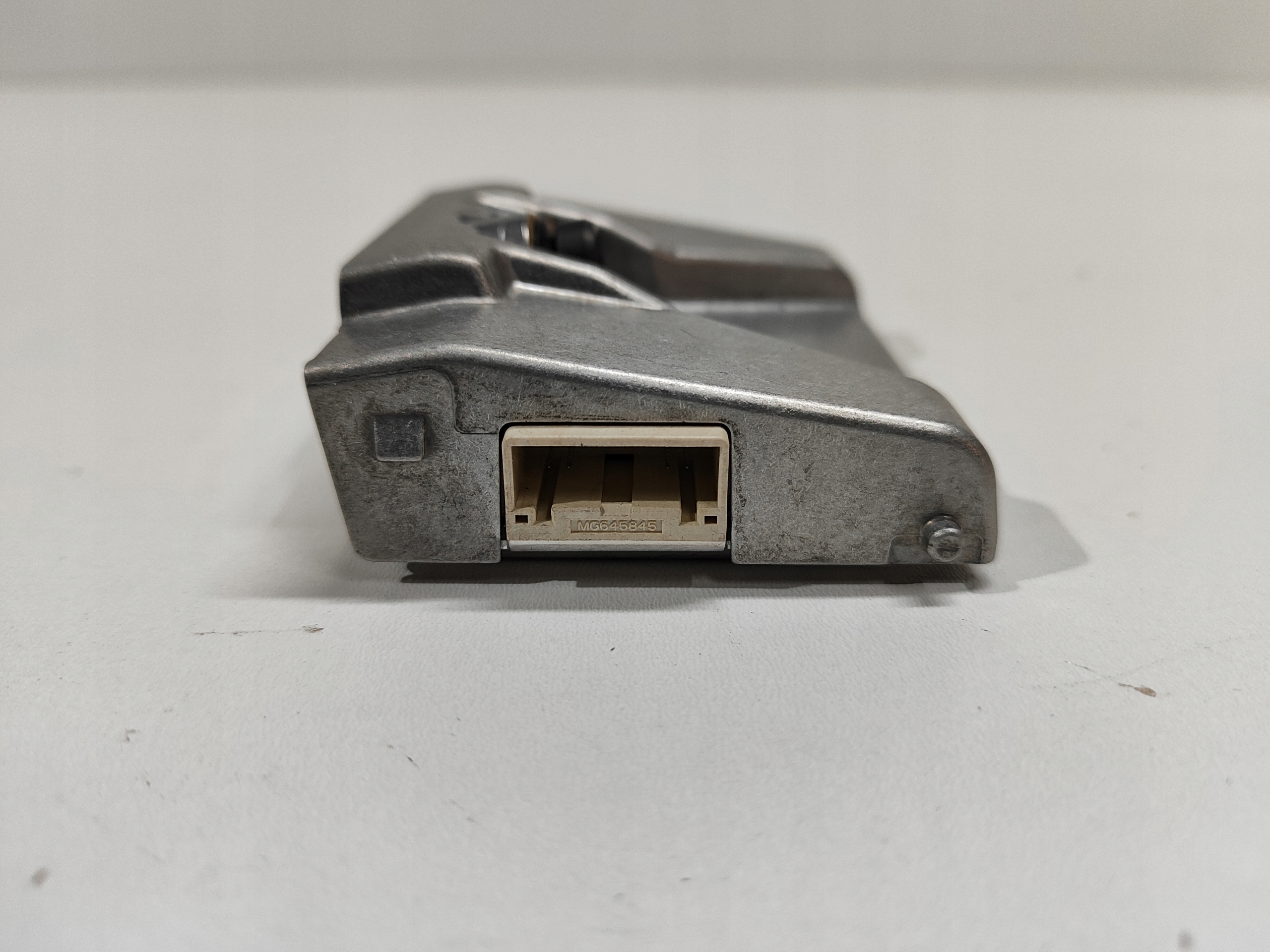 TUCSON 3 III KAMERA RADAR ASYSTENT PASA RUCHU 95895-D3800 15-20r EUROPA Numer katalogowy części 95895D3800 HYUNDAI KIA ASYSTENT PASA CZUJNIK EUROPA