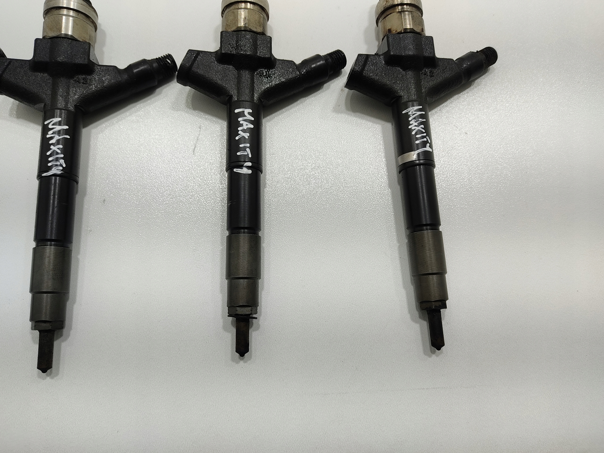 injector injectors CABSTAR MAXITY 2.5 DCI 166003XN0A KOMPLET 2007-14