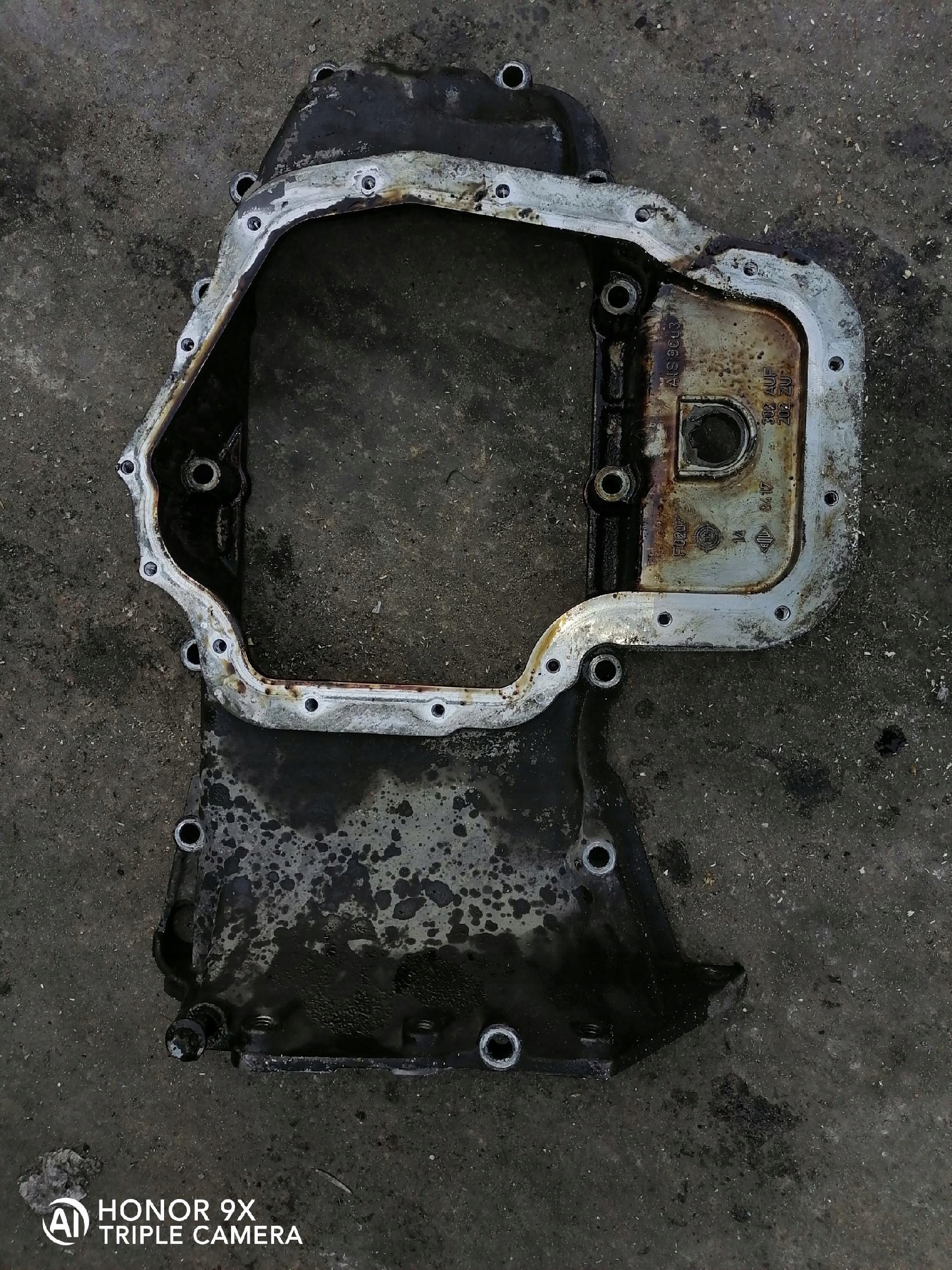 oil sump OPEL VECTRA B 9417302