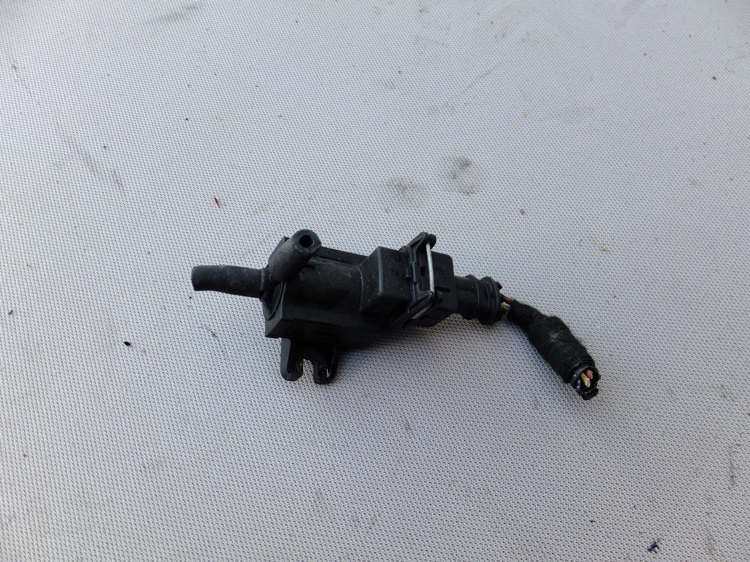 Sensor Unterdruck opel astra J IV 1,7 cdti 8972882491