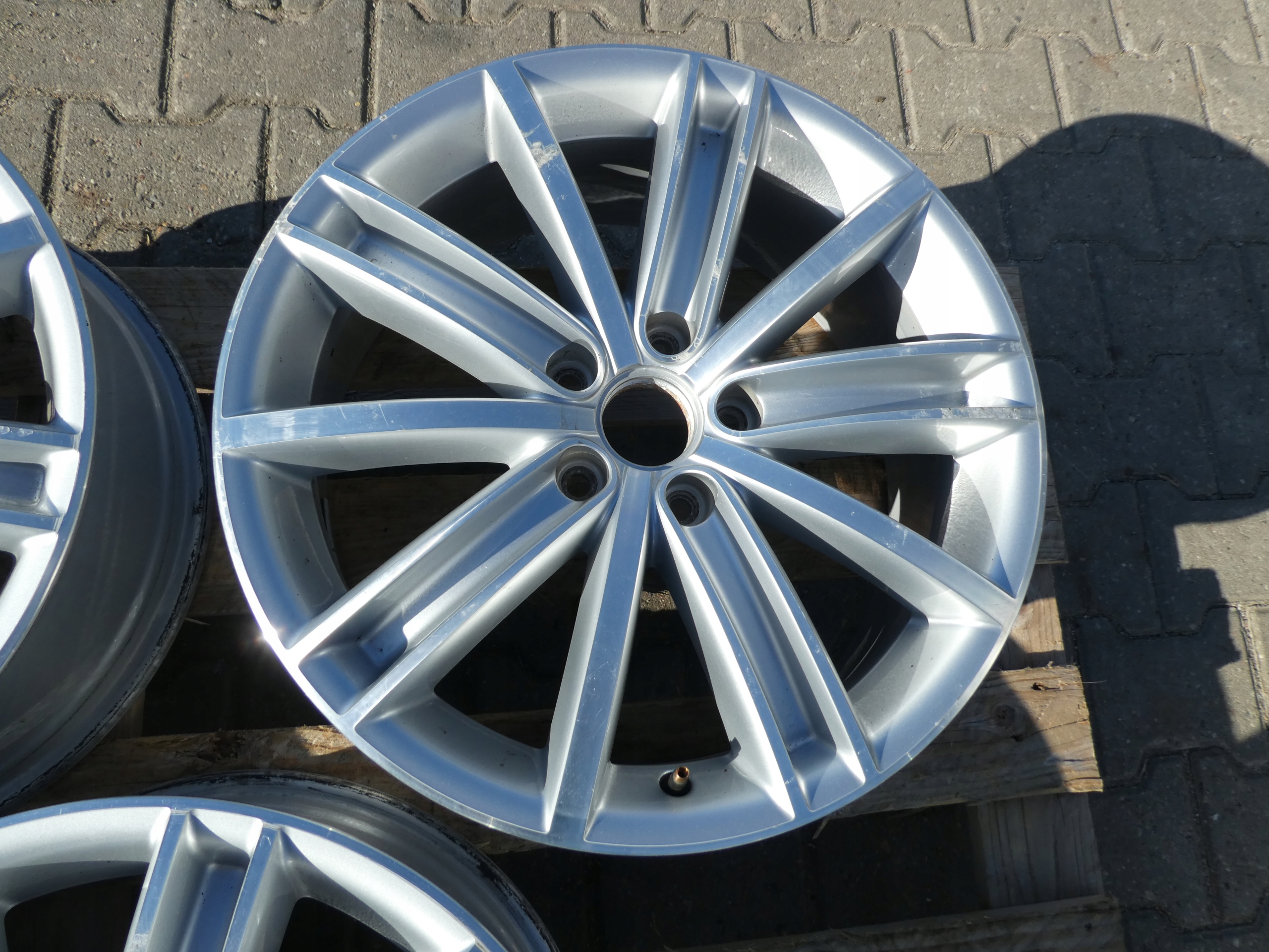 4X discs aluminium disc 5N0601025D VW 5X112