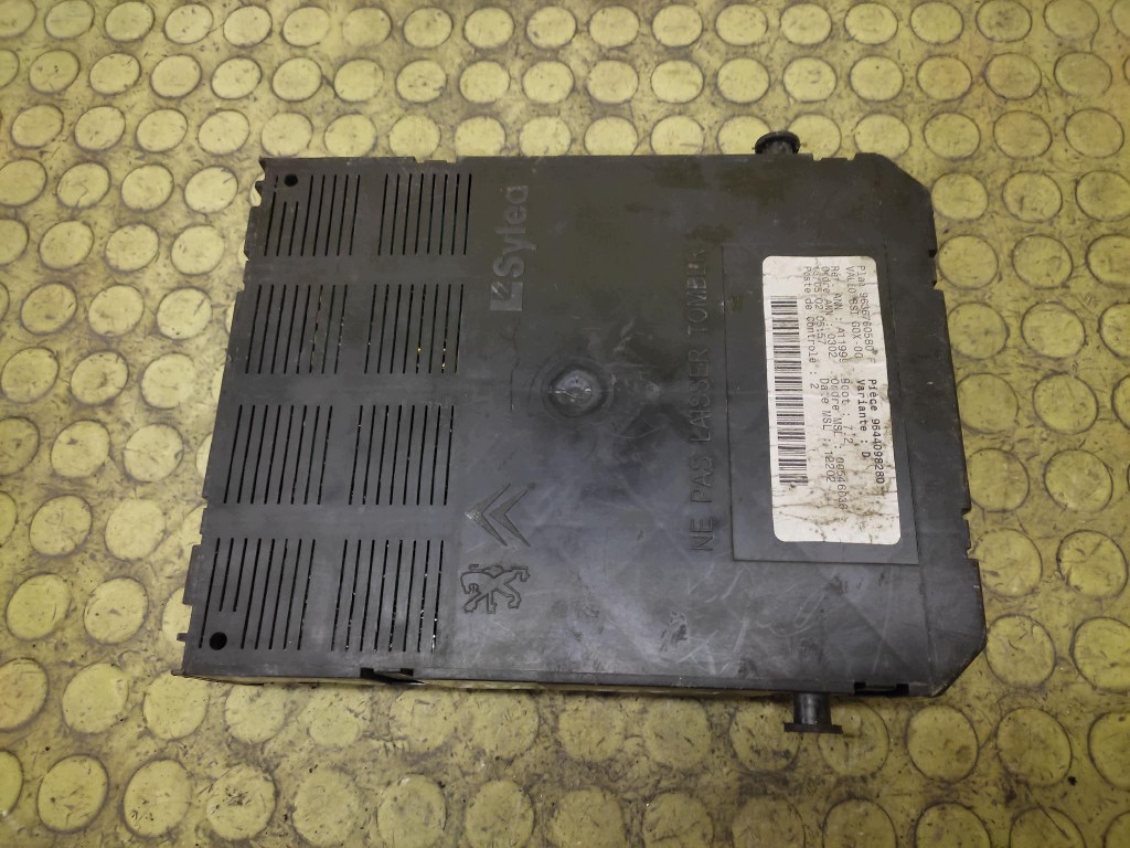 PEUGEOT 206 module boîte BSI 9644098280
