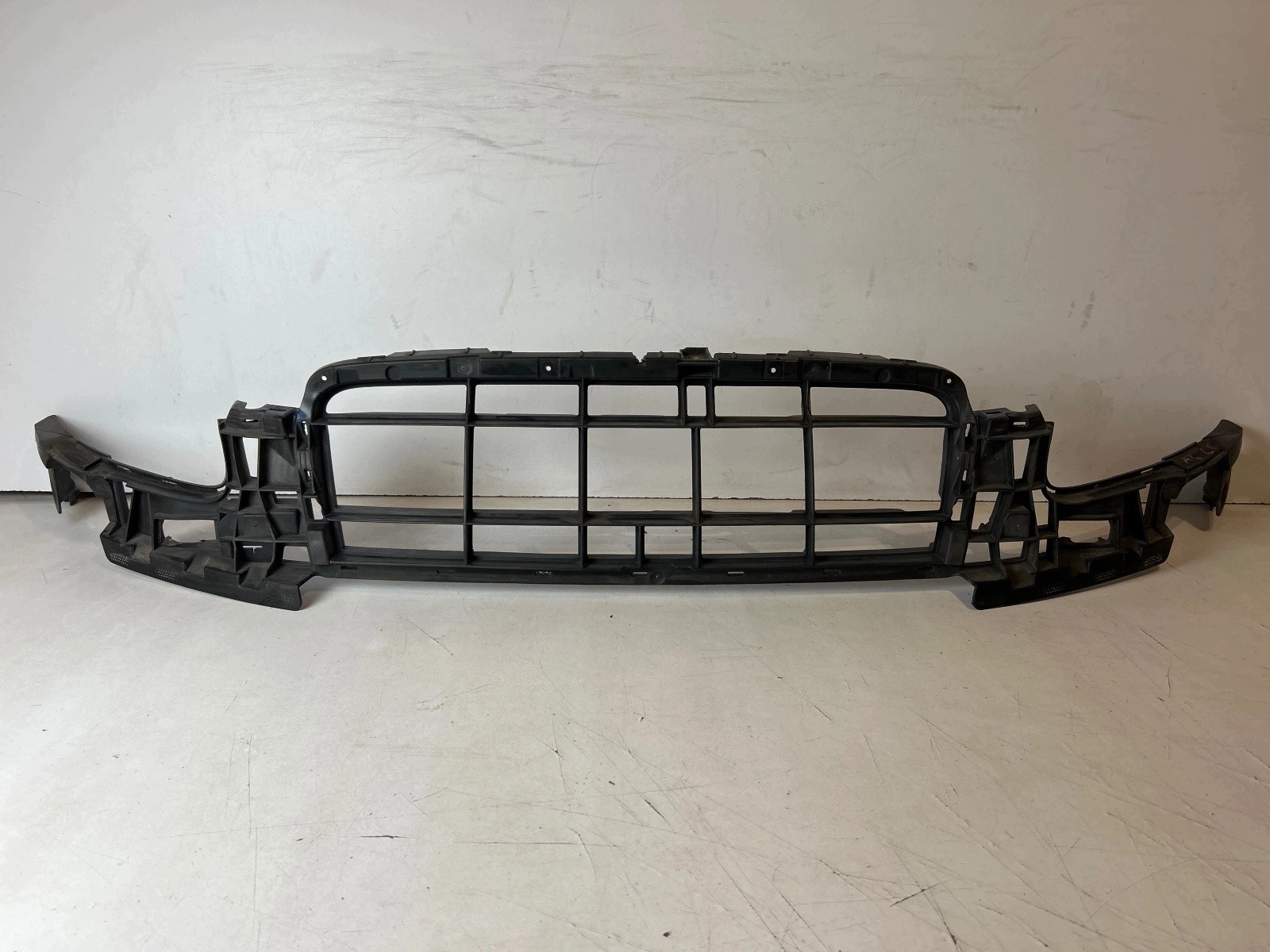 příčka Absorber nárazníku předek Audi A6 C6