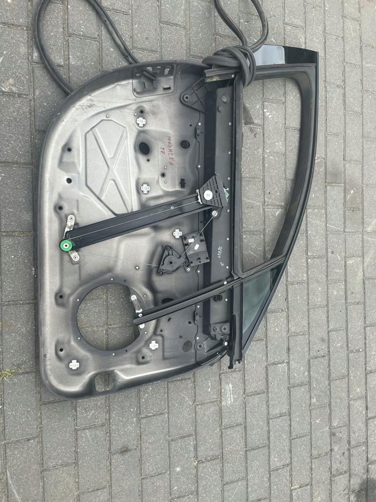 Porsche Panamera 970 RAMKA DRZWI PRAWE PRZÓD