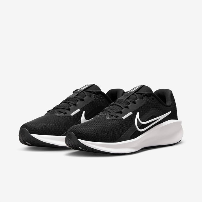 Dámské běžecké sportovní boty Nike Downshifter 13 černé FD6476-001 vel. 38