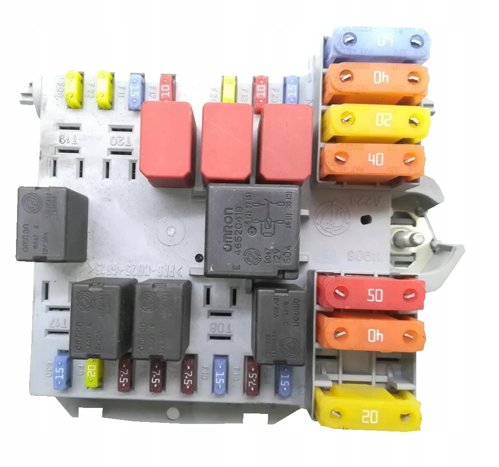 SKRZYNKA BEZPIECZNIKÓW ALFA ROMEO 159 1.8 50510969 Producent części Alfa Romeo OE