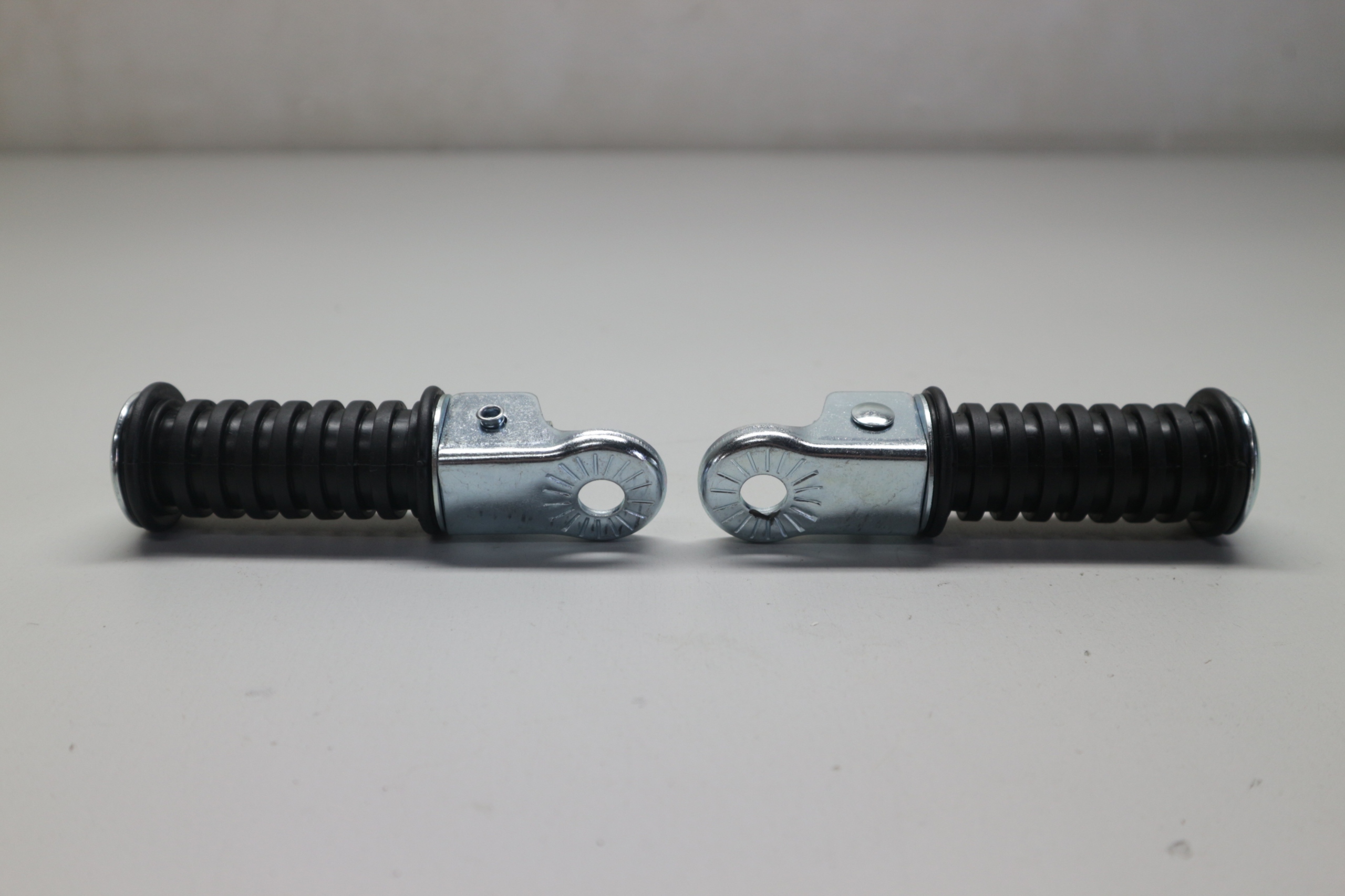 YAMAHA XS SR ПІДНІЖКИ ДЛЯ НІГ НОВИЙ