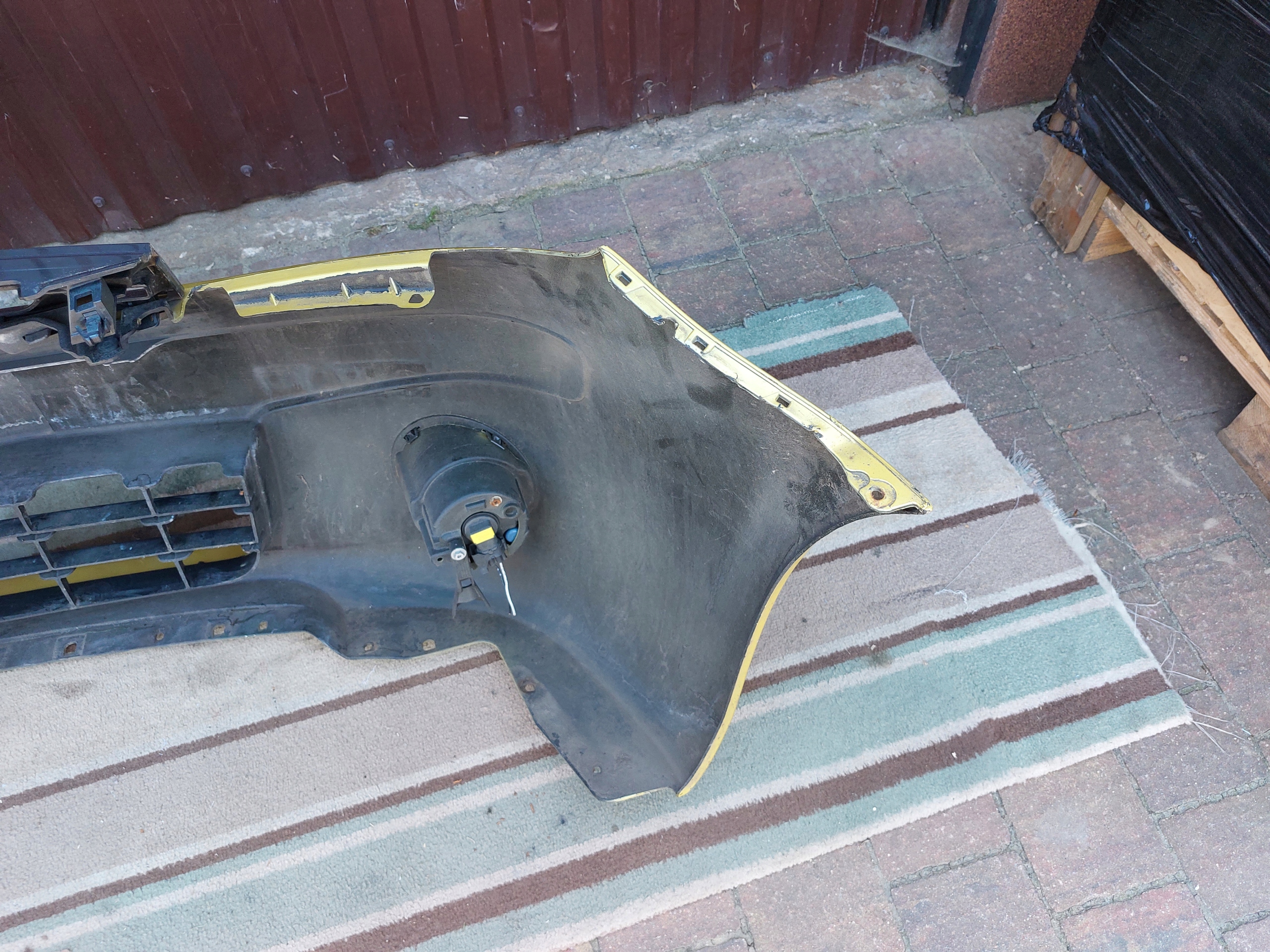 bumper front NISSAN NOTE and E11 06-09r