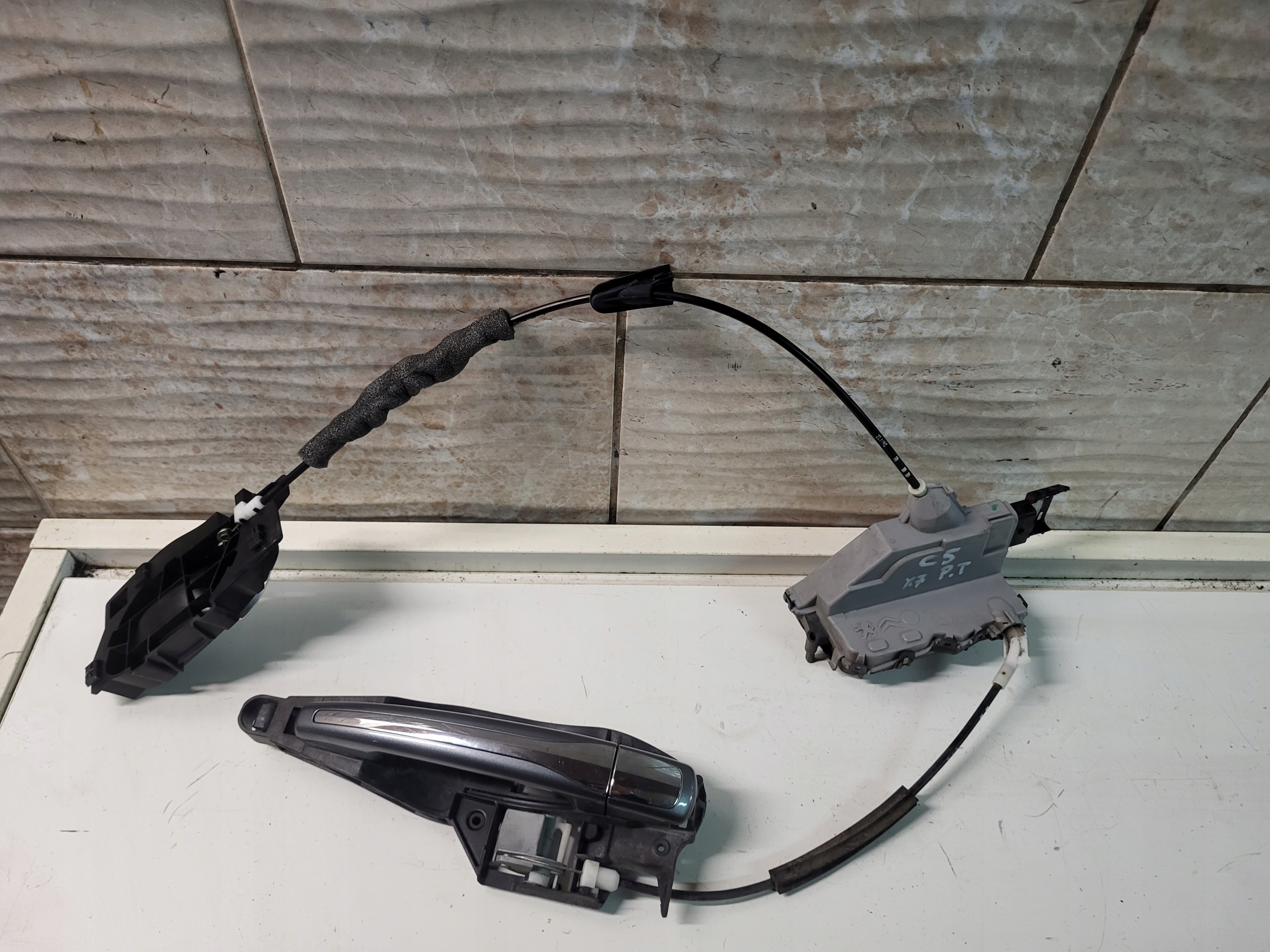 lock handle right rear part CITROEN C5 III X7 KOMBI KOMPLET