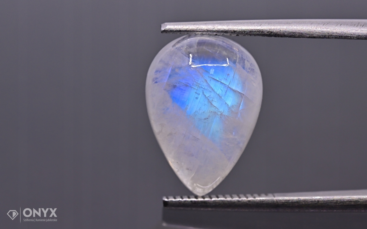 Měsíční kámen kabošon slza 14x10 mm